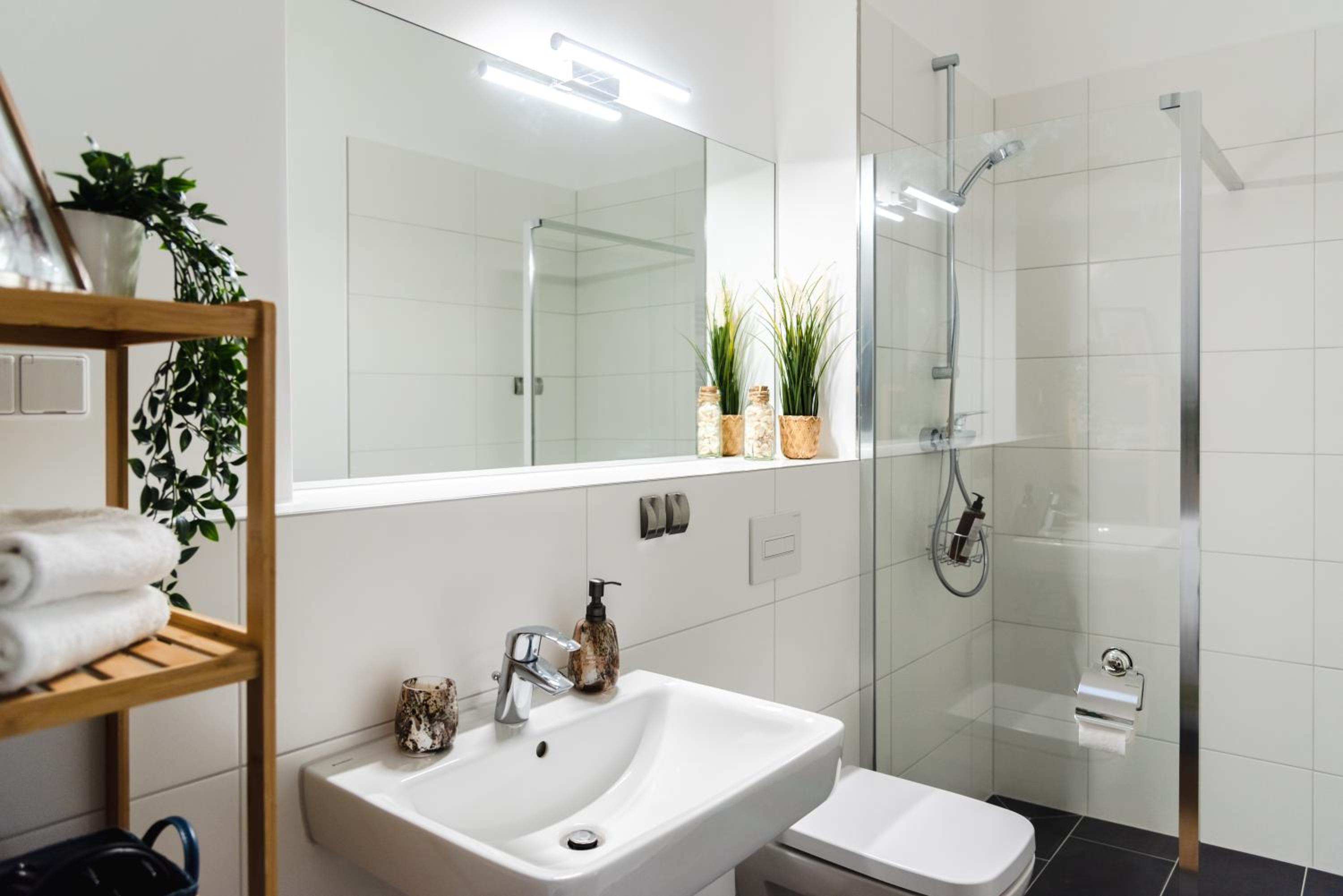 165m2 Downtown Family Suite 5BR, 3Bath, kids room, 11min Alexanderplatz
