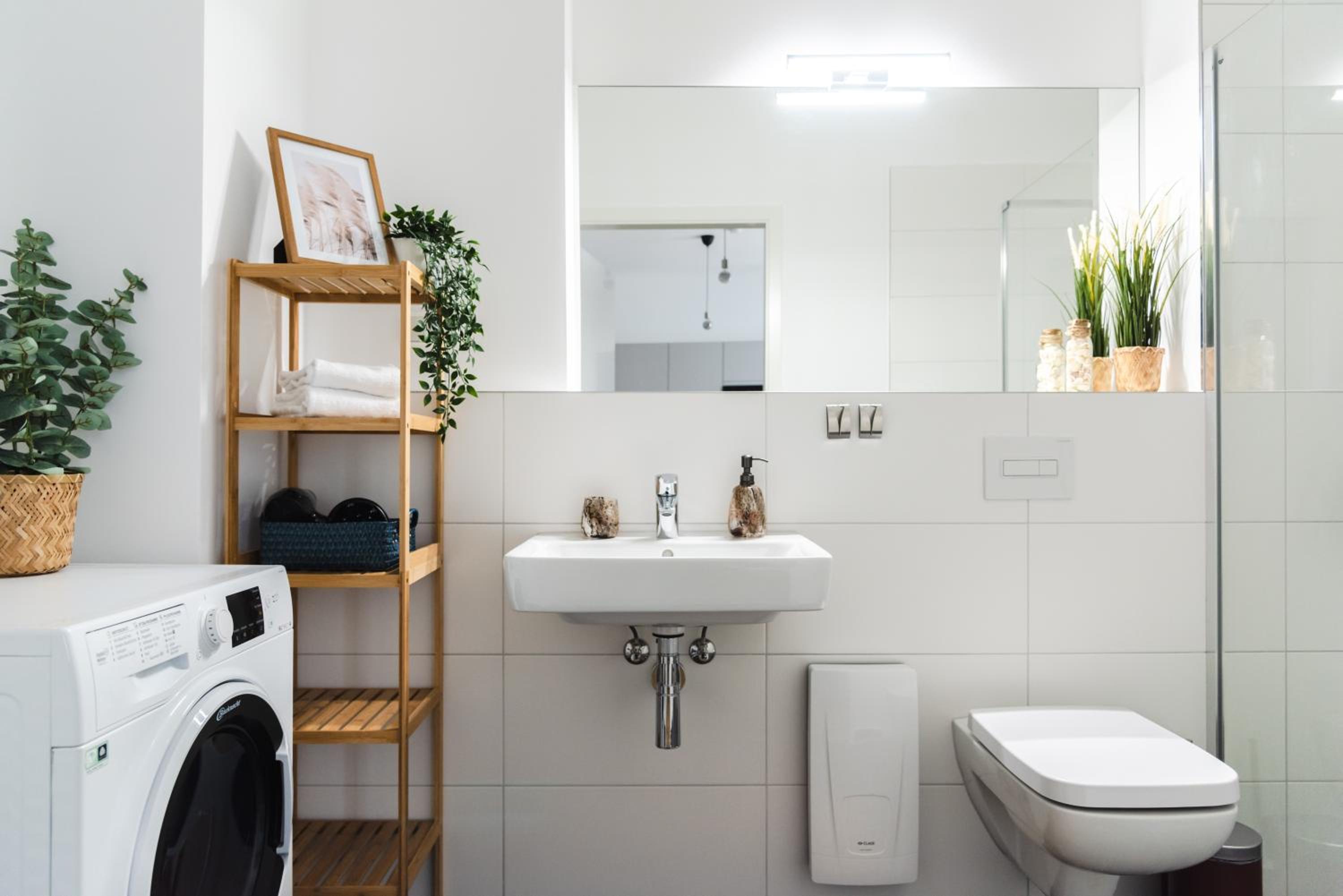 165m2 Downtown Family Suite 5BR, 3Bath, kids room, 11min Alexanderplatz