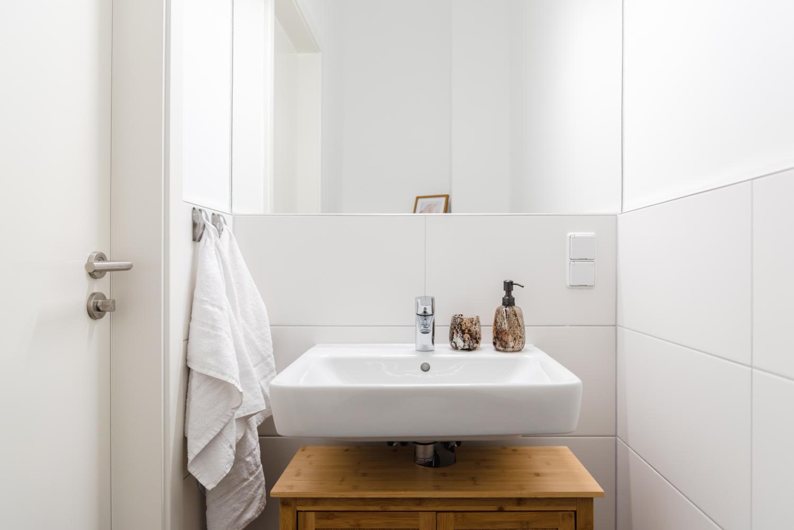 165m2 Downtown Family Suite 5BR, 3Bath, kids room, 11min Alexanderplatz