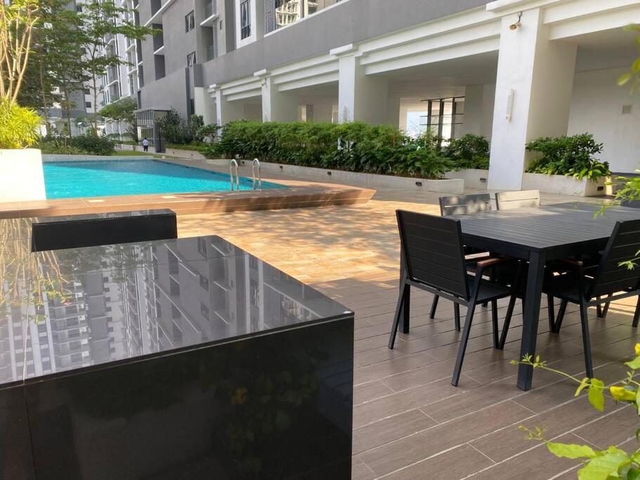 Cozy Family Suite Kepong DesaPark MontKiara Publika Mitec