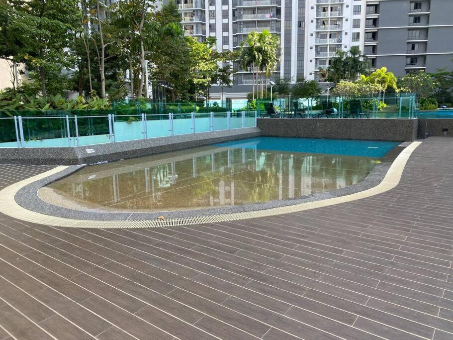 Cozy Family Suite Kepong DesaPark MontKiara Publika Mitec