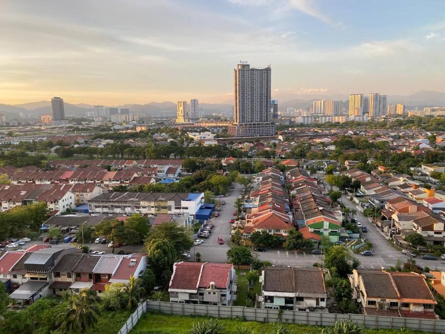 Cozy Family Suite Kepong DesaPark MontKiara Publika Mitec