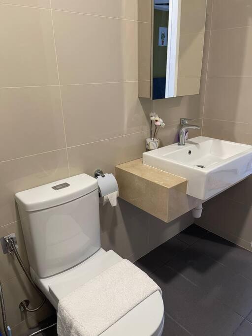 Cozy Family Suite Kepong DesaPark MontKiara Publika Mitec