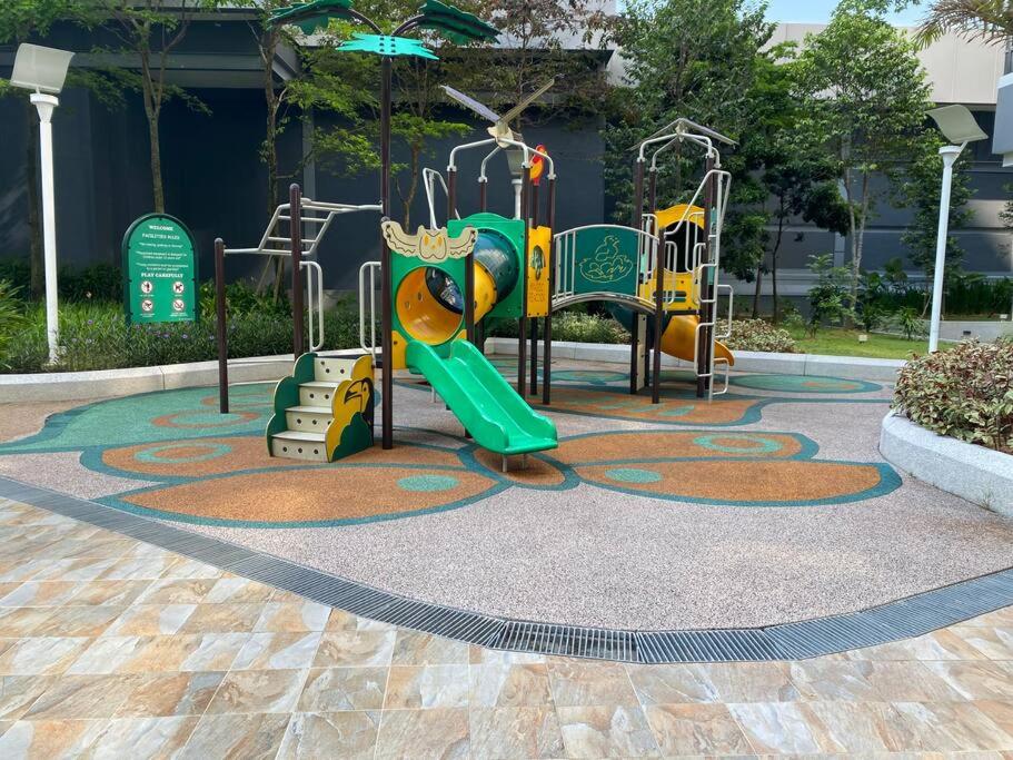 Cozy Family Suite Kepong DesaPark MontKiara Publika Mitec
