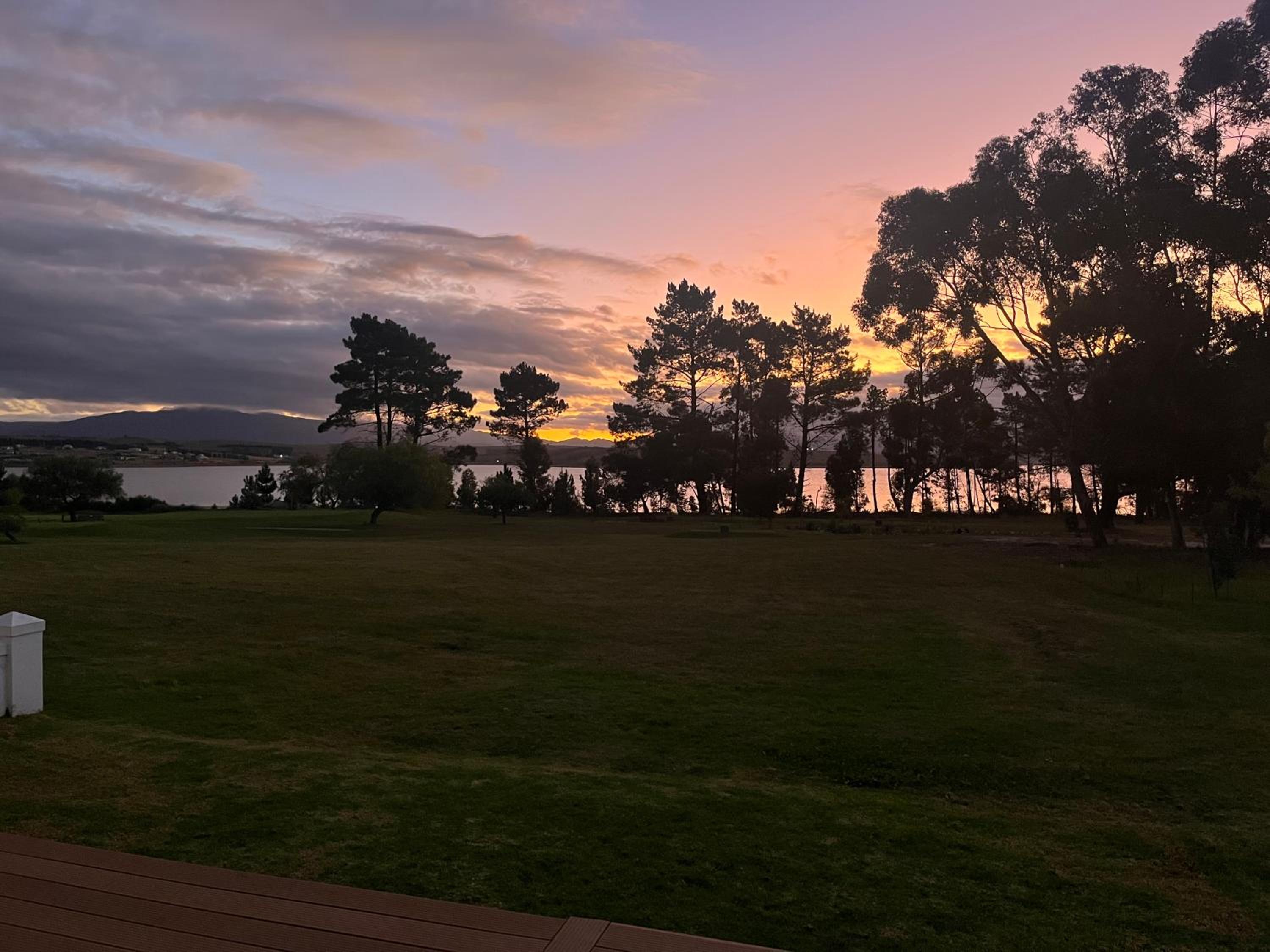The Lake House - Theewaterskloof Golf Estate view 5