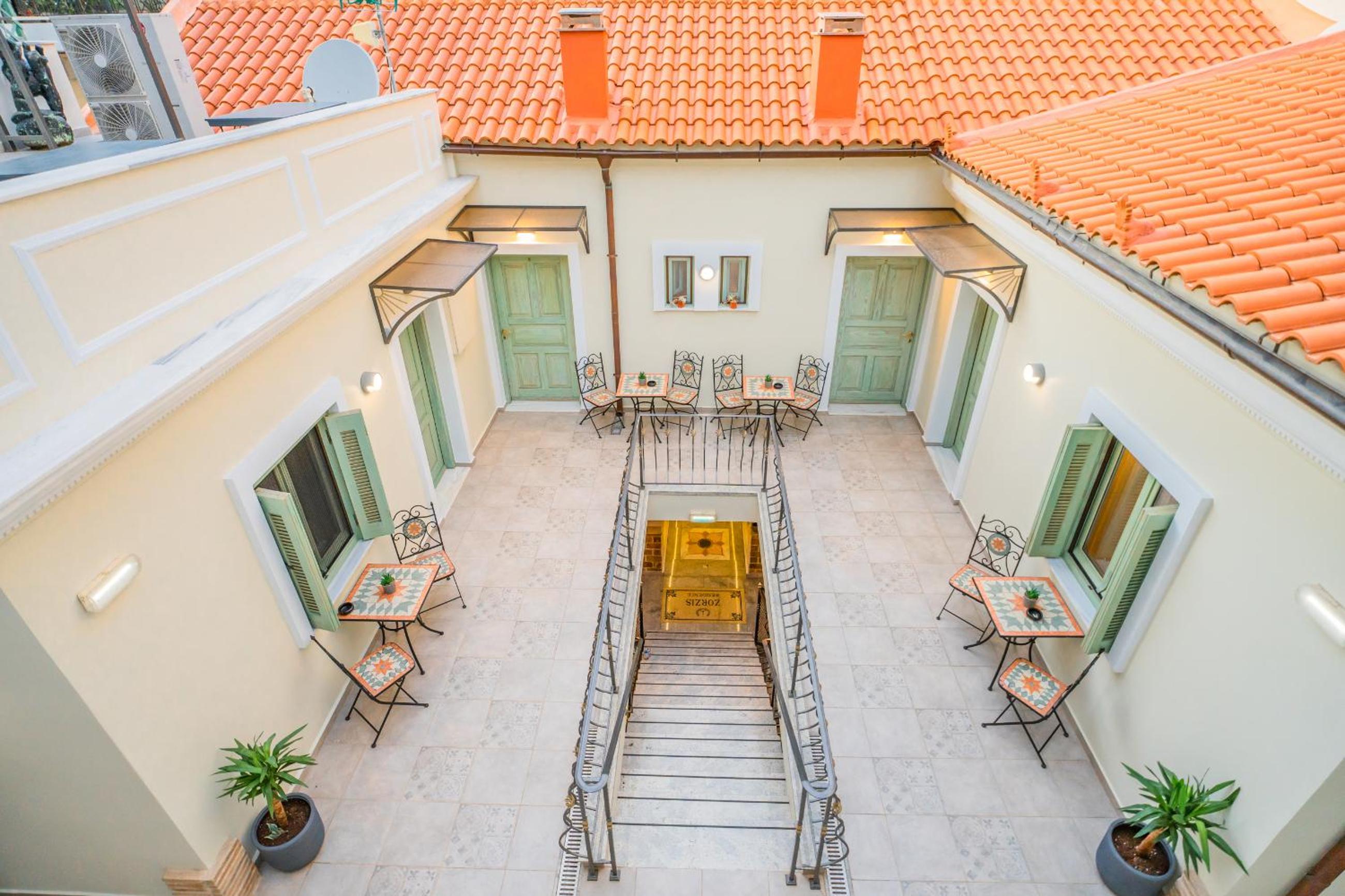 The Stone Manor , Noho boutique Thissio