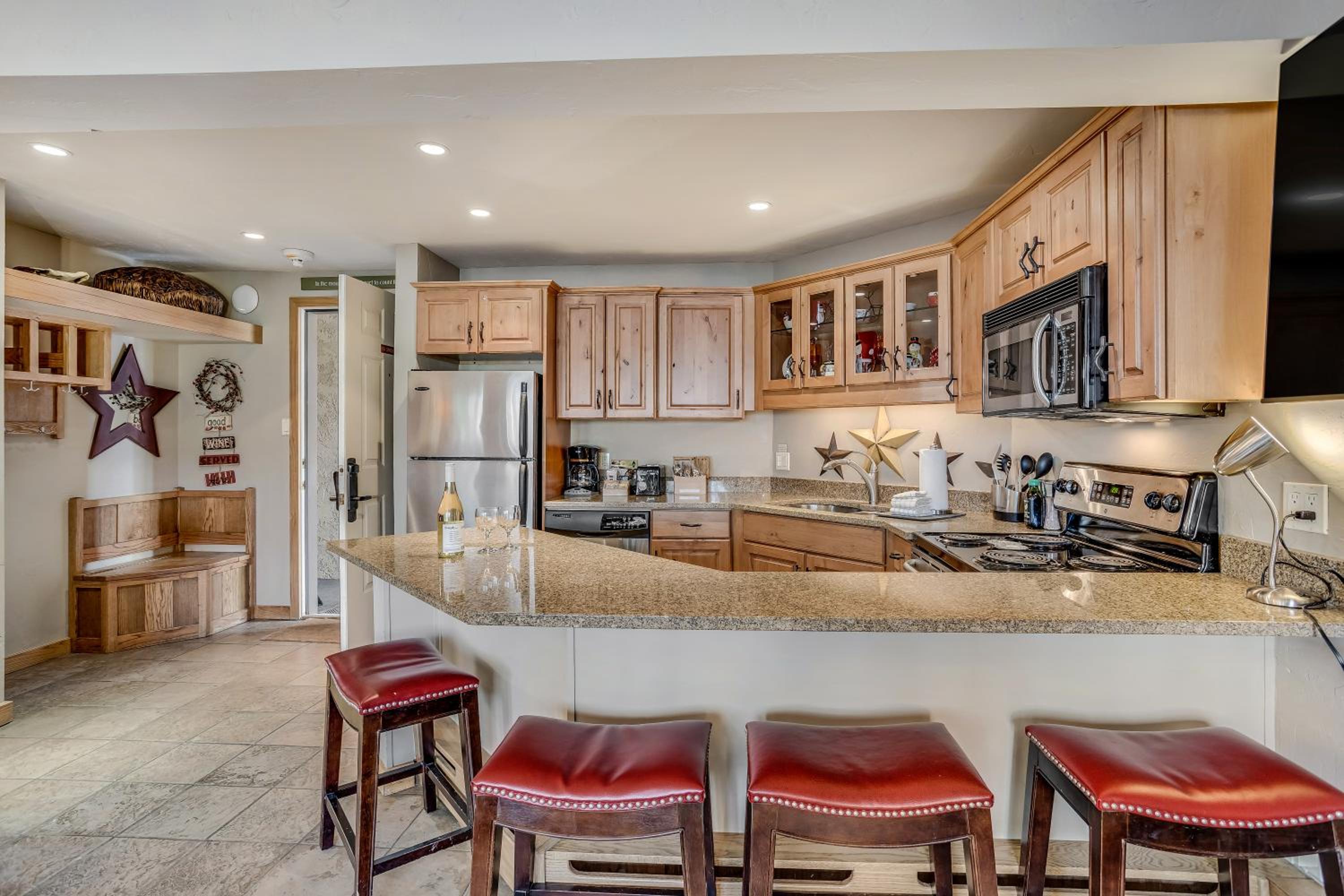 Laurelwood Condominiums 110 view 3
