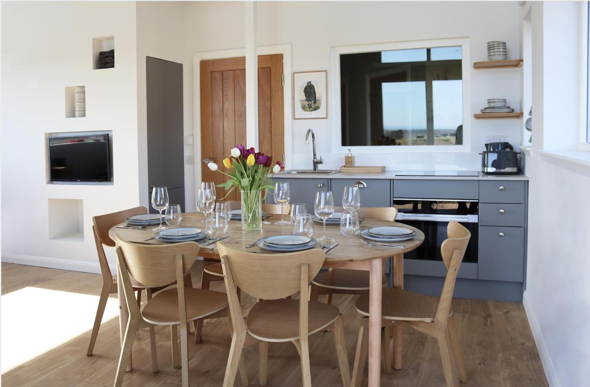 Eco-Lodge with hottub sea view Charleton Estate view 4