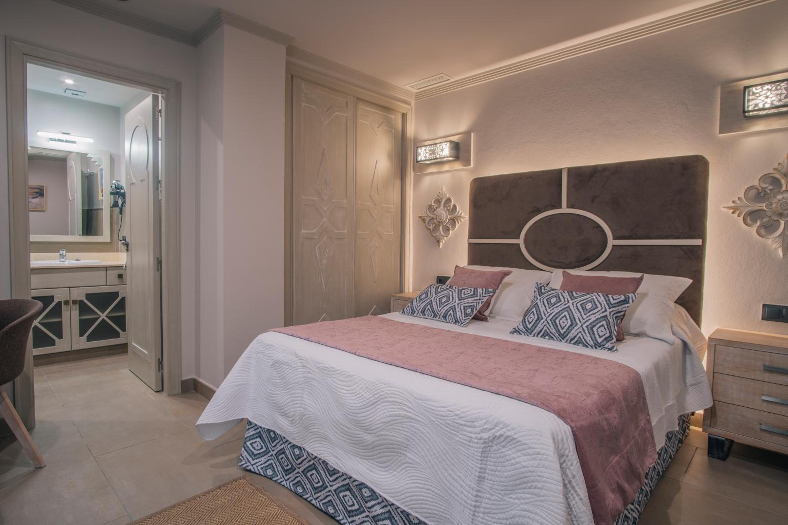Apartamentos Turísticos La Baílla