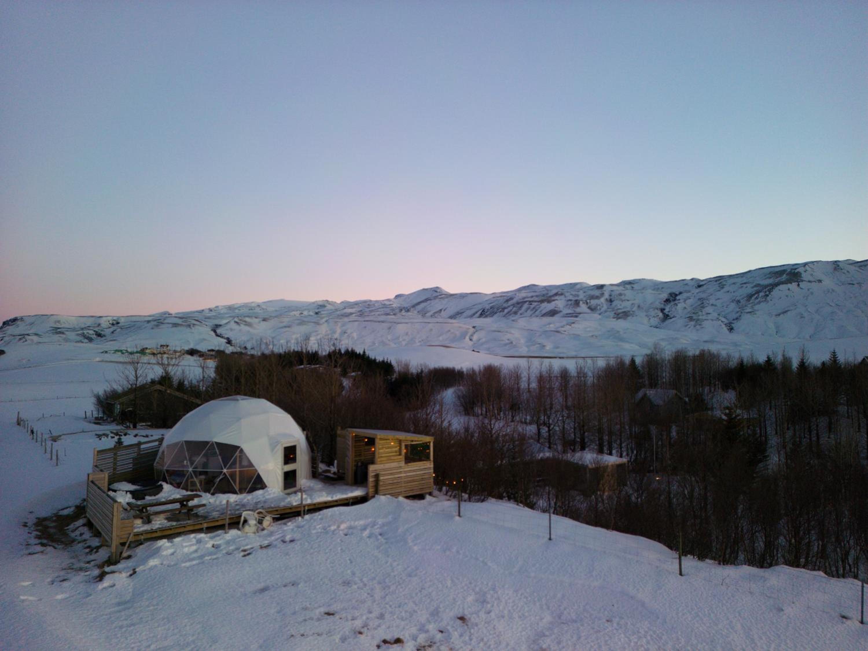 Eyja Mork - Aurora Dome with Private Bathroom and other facilities view 5