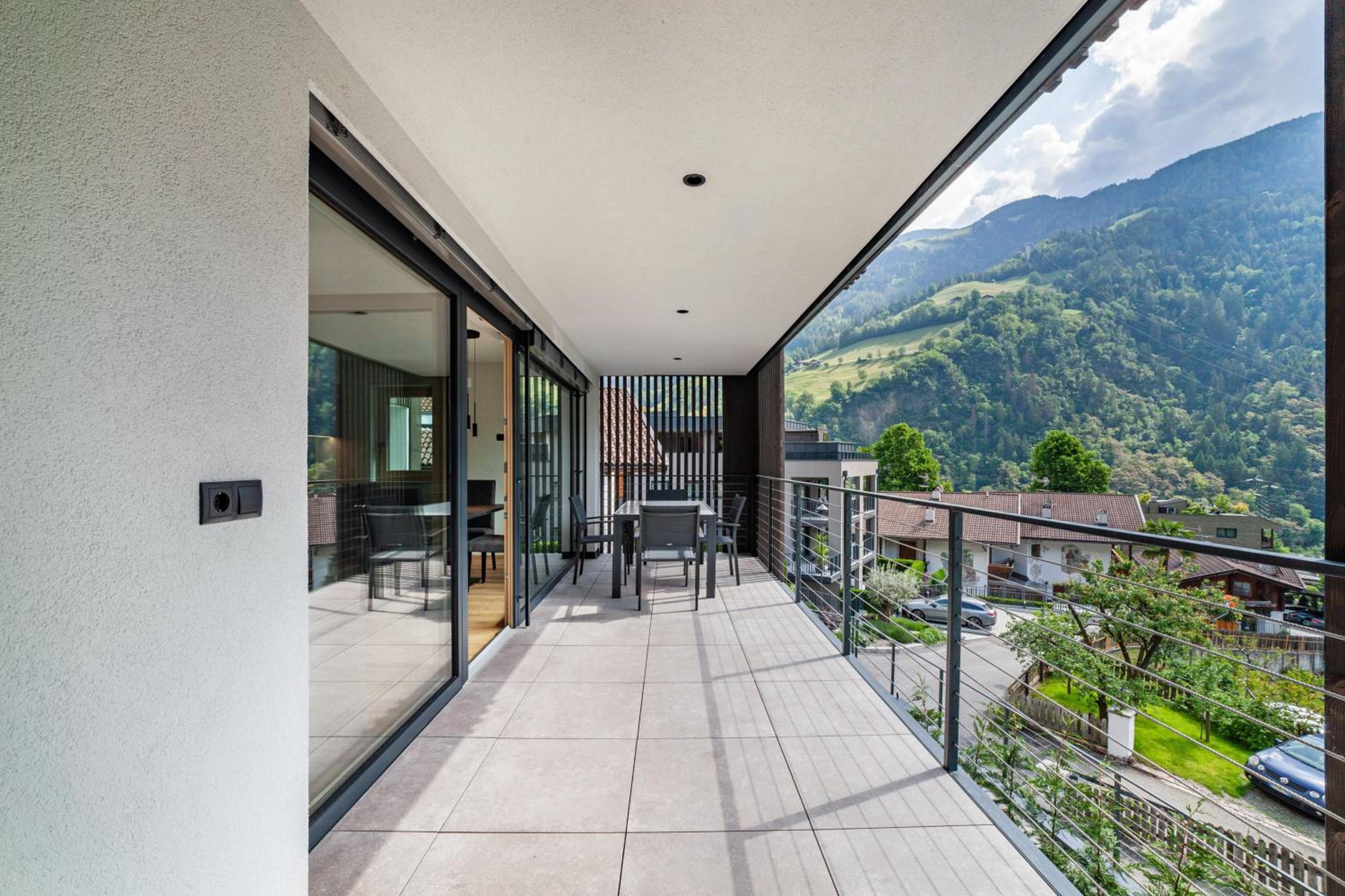Aktiv Lodge Meran - Terrace Large photo 2