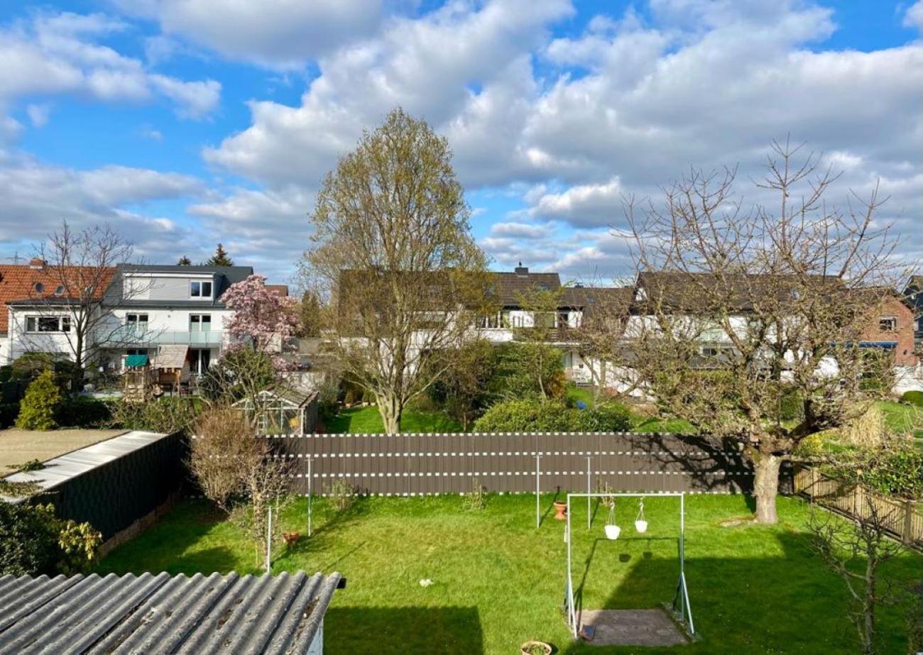 Cozy villa with garden, balcony and parking area in Düsseldorf