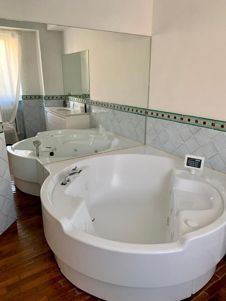 B&B Vela Sea