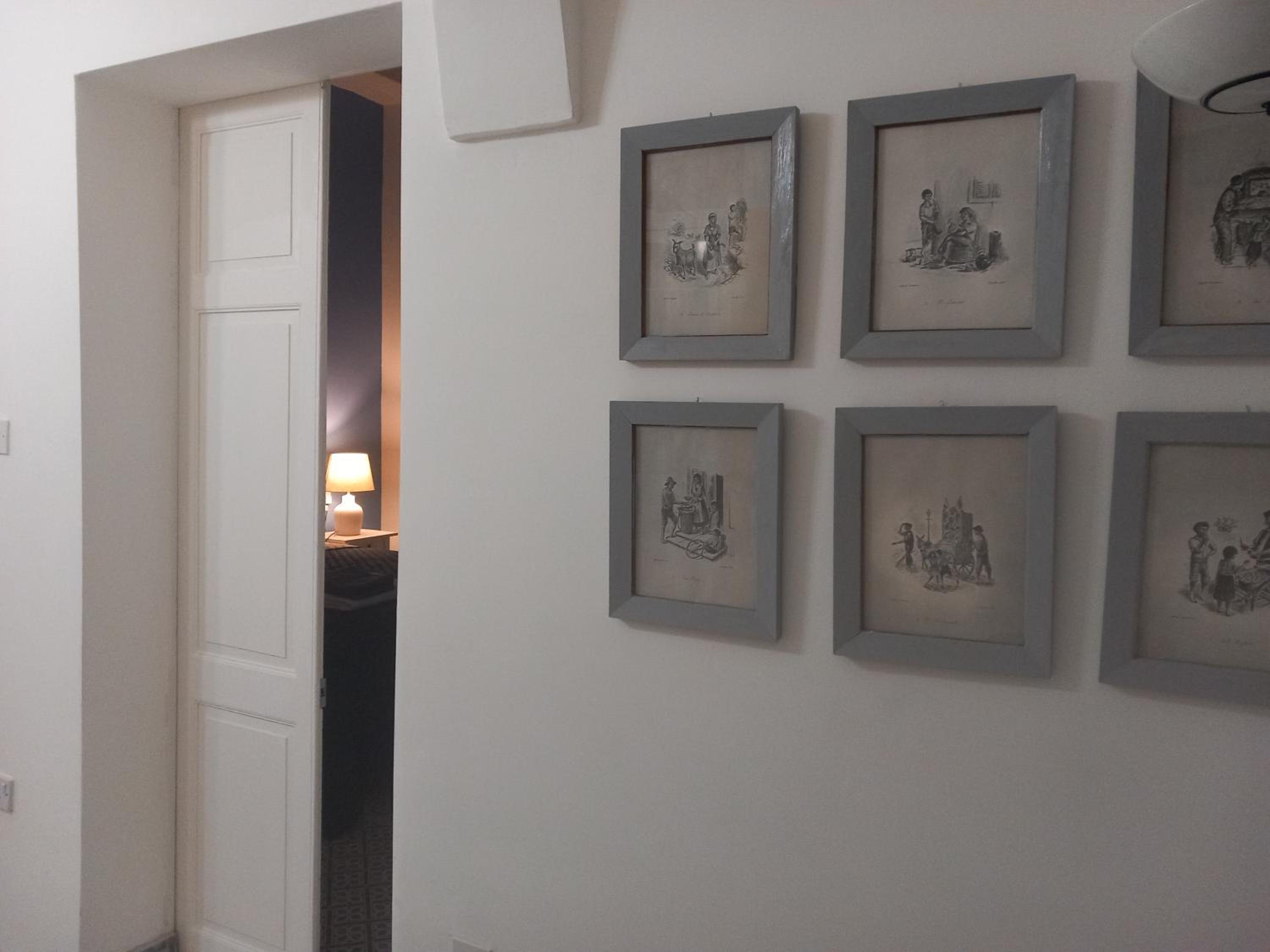 Door Nine -Townhouse with harbour views