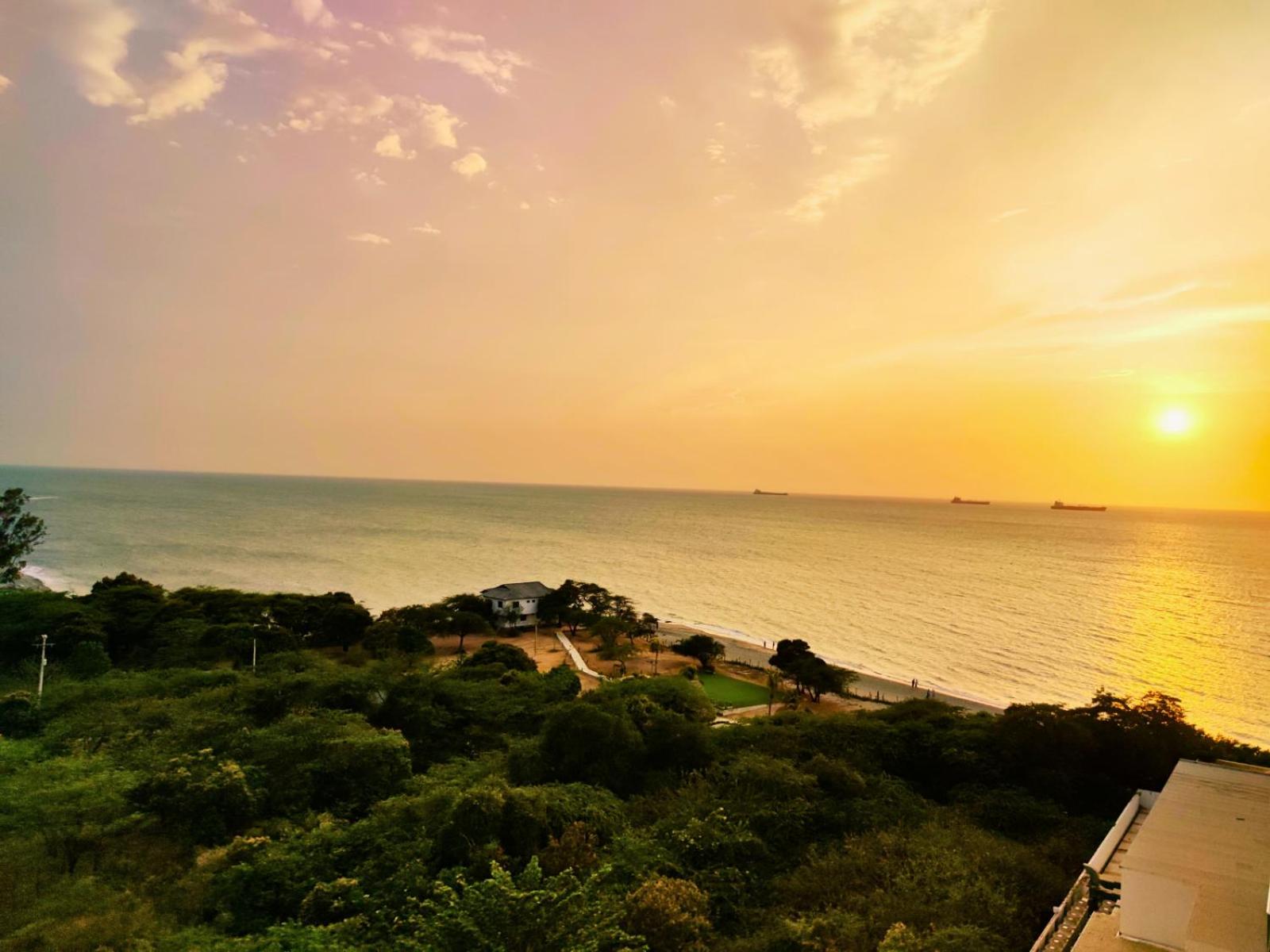 Playa Dormida 2. Hermoso apartamento frente al mar