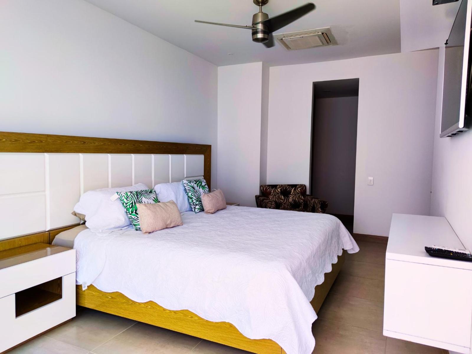 Playa Dormida 2. Hermoso apartamento frente al mar