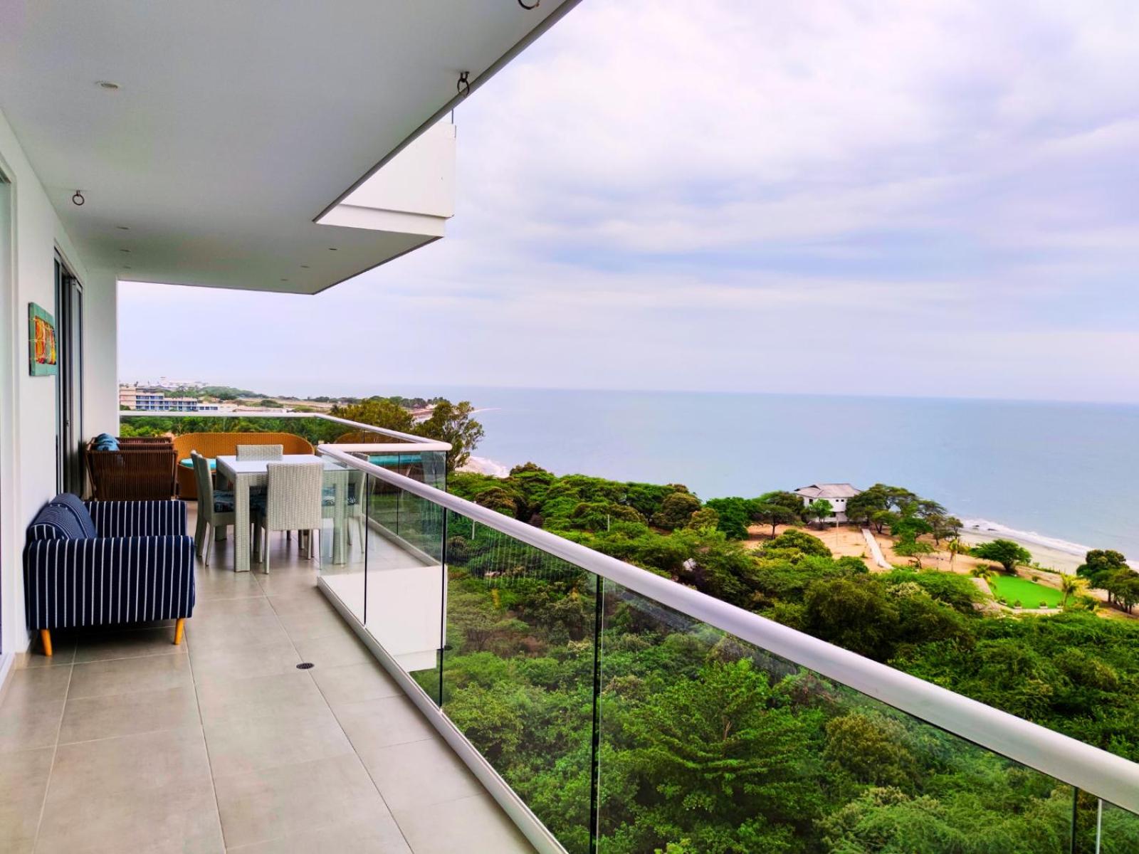Playa Dormida 2. Hermoso apartamento frente al mar