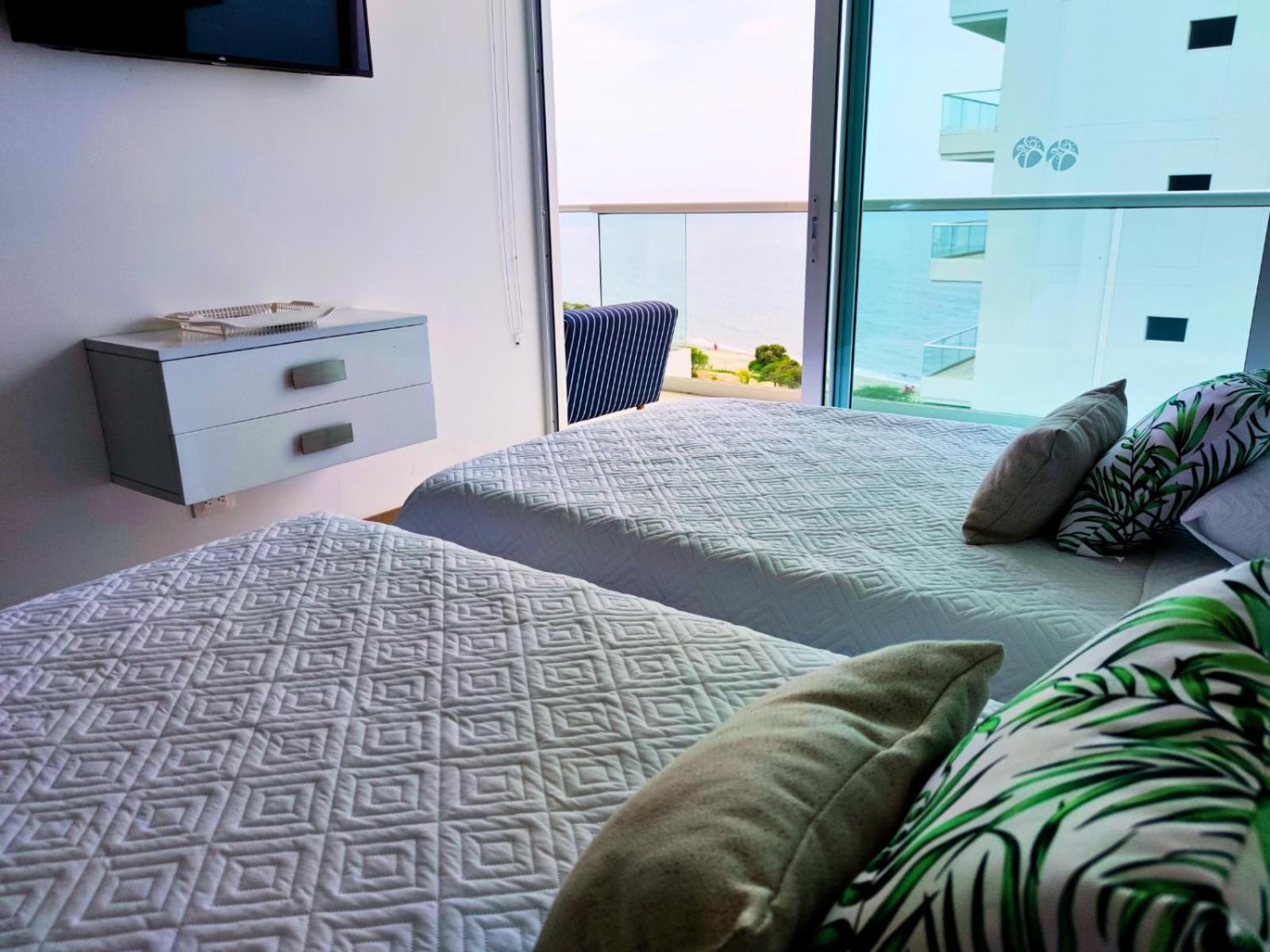 Playa Dormida 2. Hermoso apartamento frente al mar