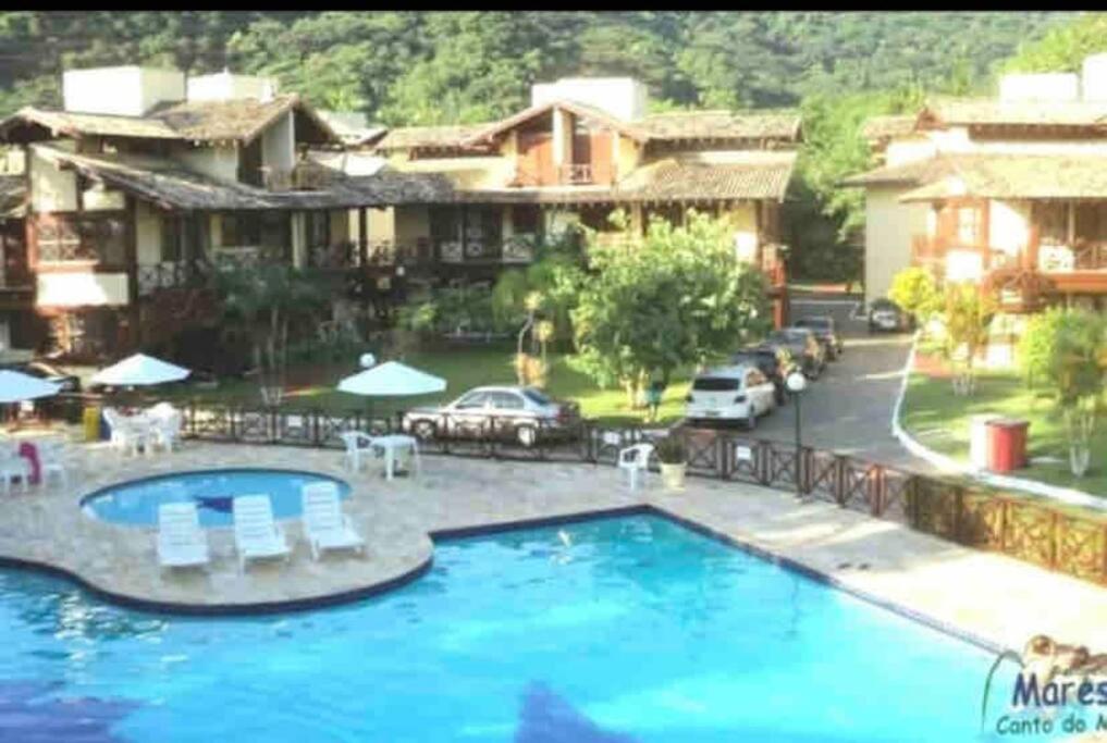 Casa R1 em condomínio fechado frente a praia Maresias
