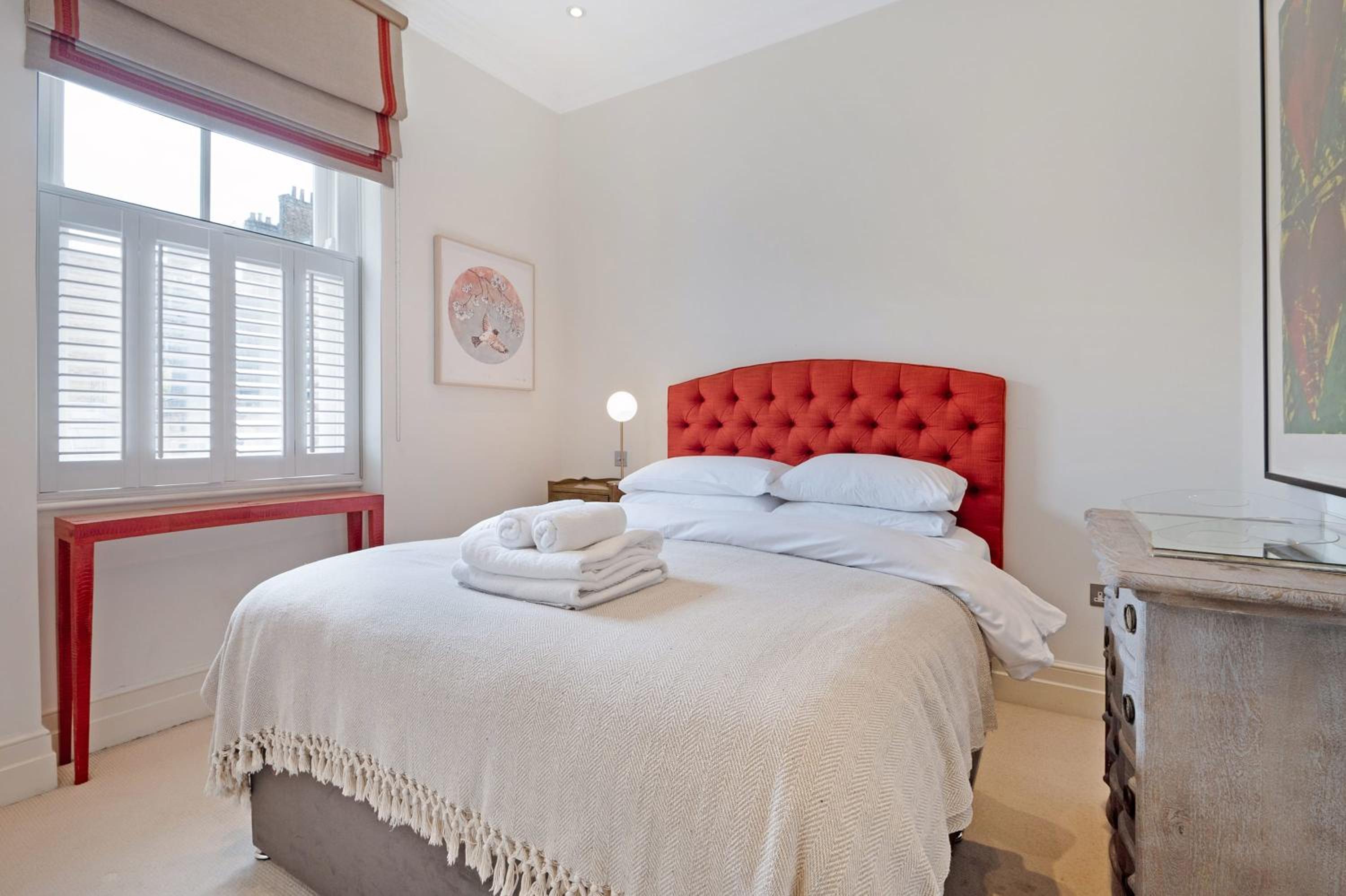 The Artists Hideaway-2 bed mezzanine in Paddington