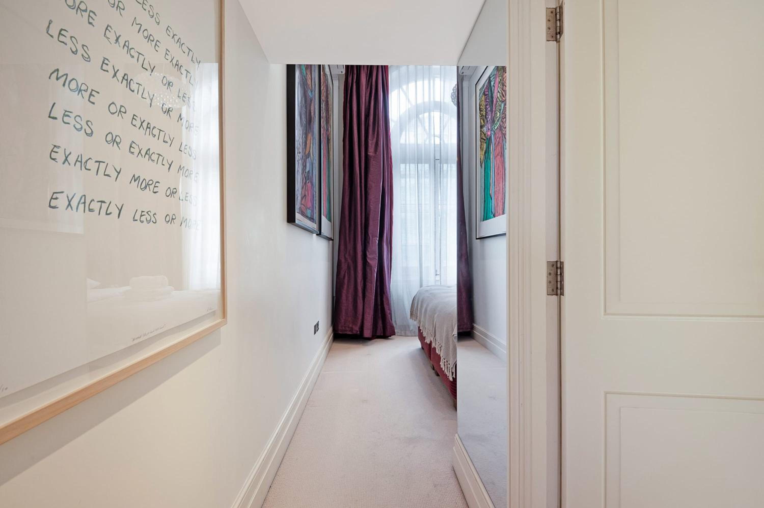 The Artists Hideaway-2 bed mezzanine in Paddington