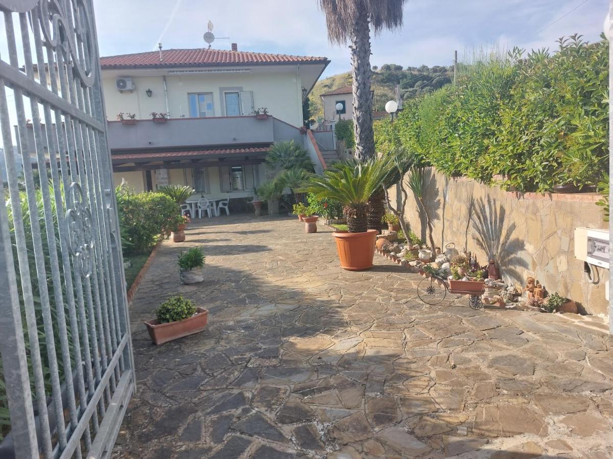 "Quasi al centro storico" ai suoi piedi view 3