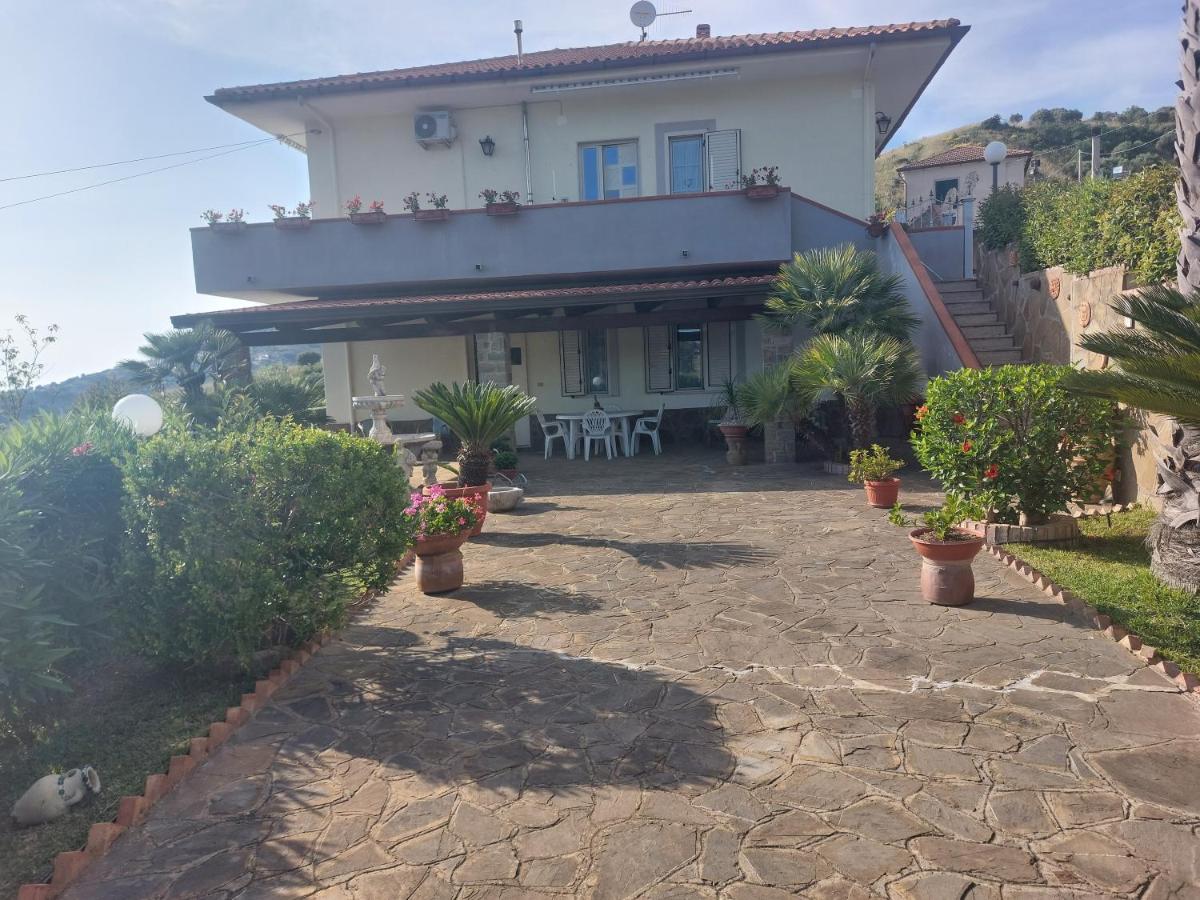 "Quasi al centro storico" ai suoi piedi view 2