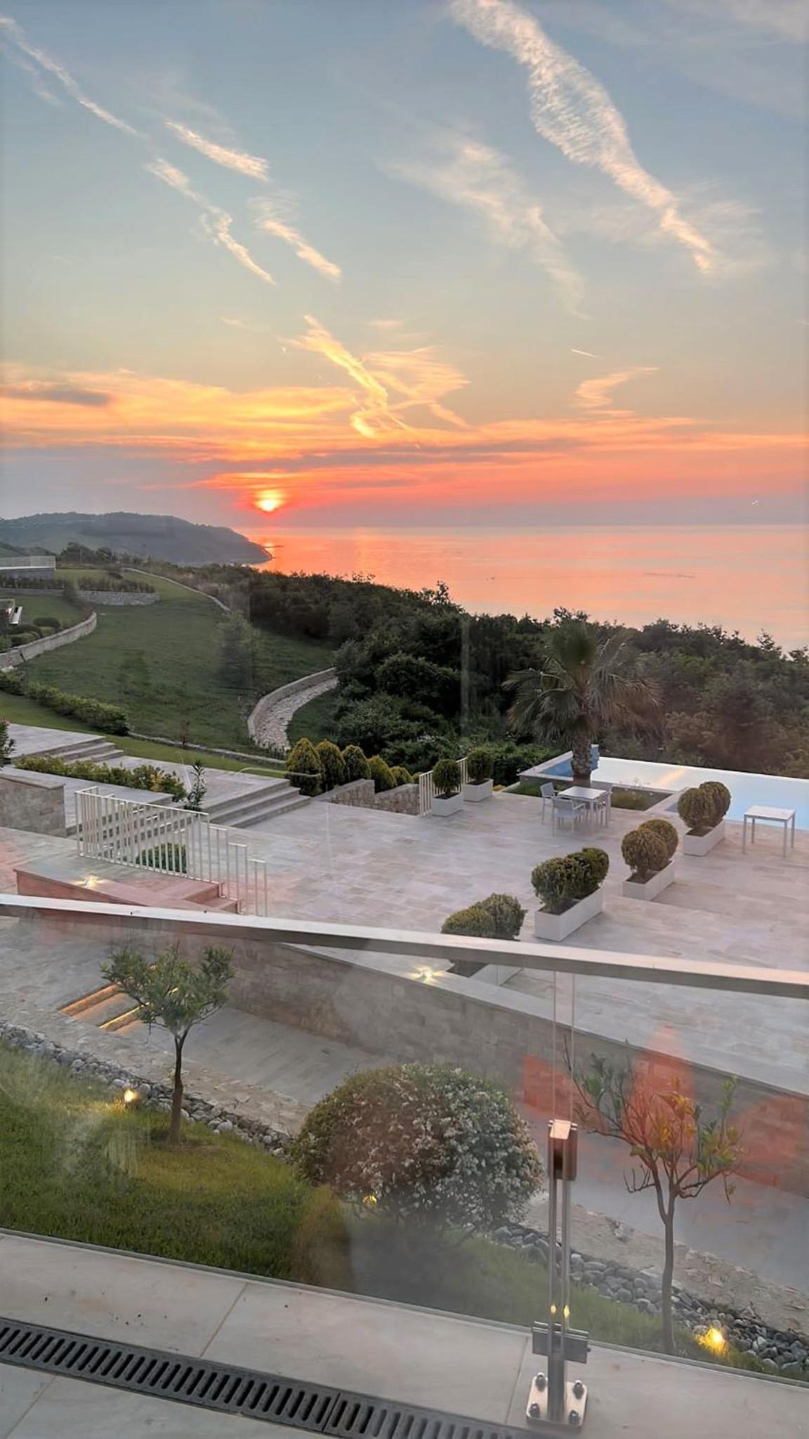 Duplex Seaview Condo