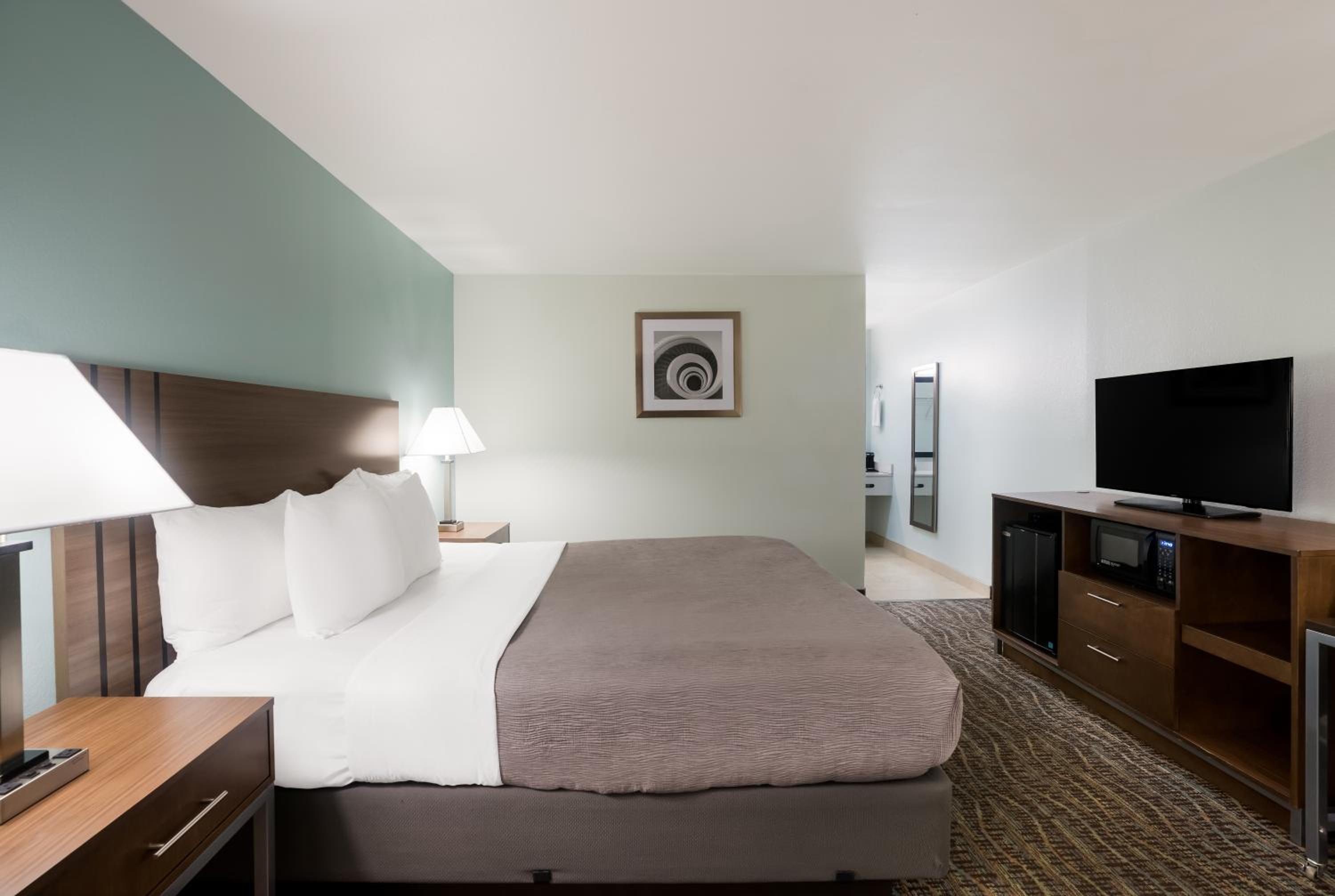 Fairfield Vacations - Quality Inn Fairfield Napa Valley Area - Property Image 37