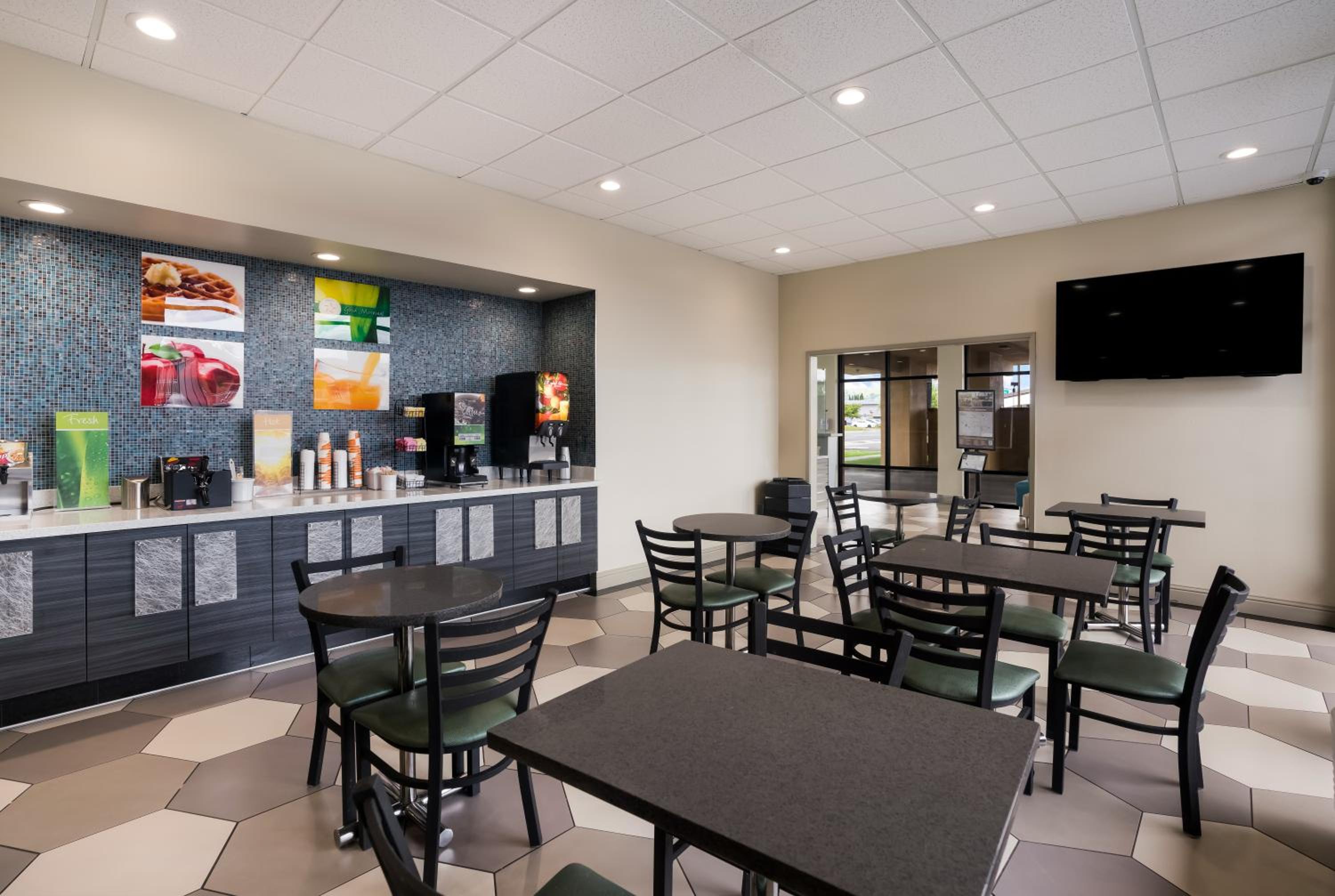 Fairfield Vacations - Quality Inn Fairfield Napa Valley Area - Property Image 35