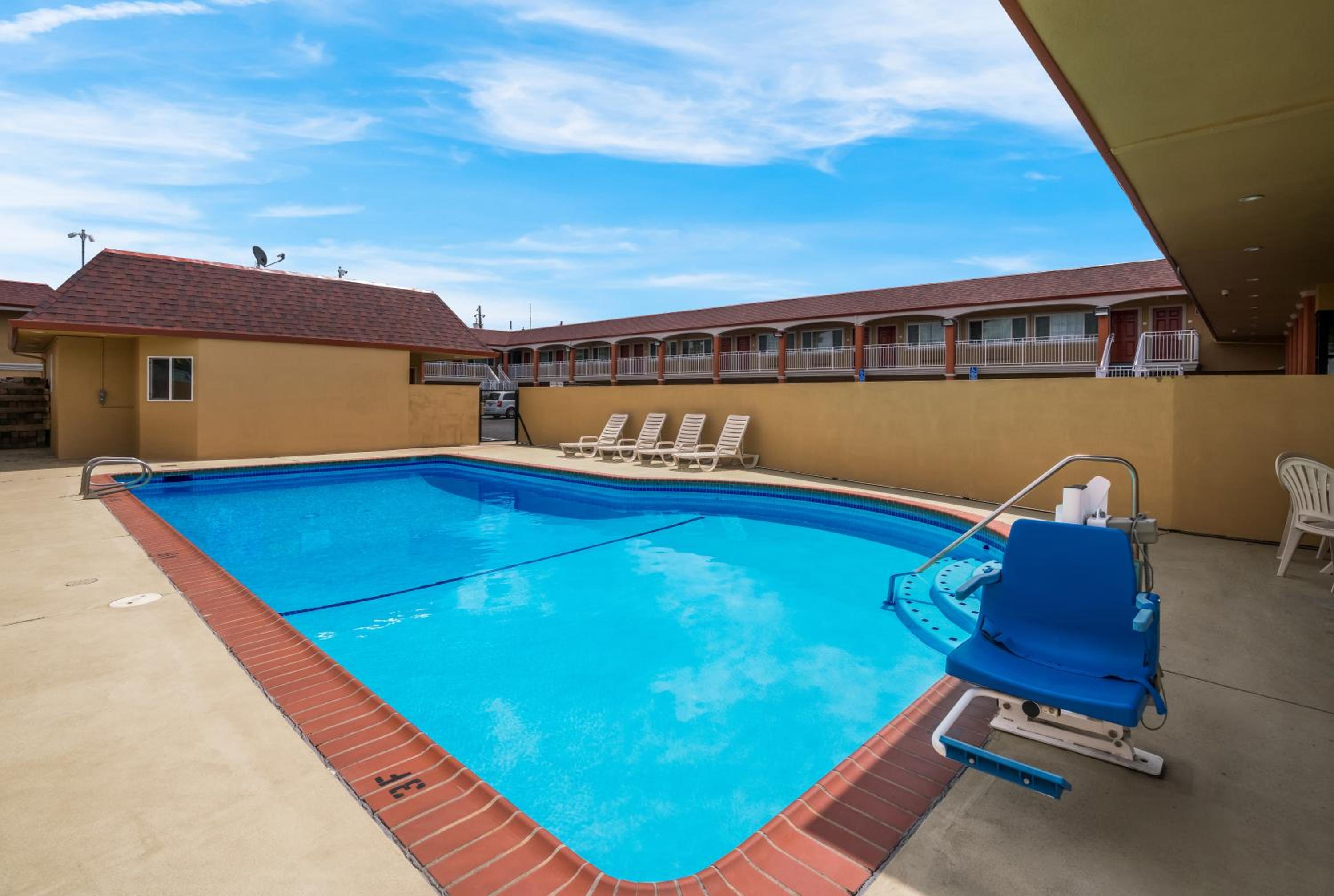 Fairfield Vacations - Quality Inn Fairfield Napa Valley Area - Property Image 39