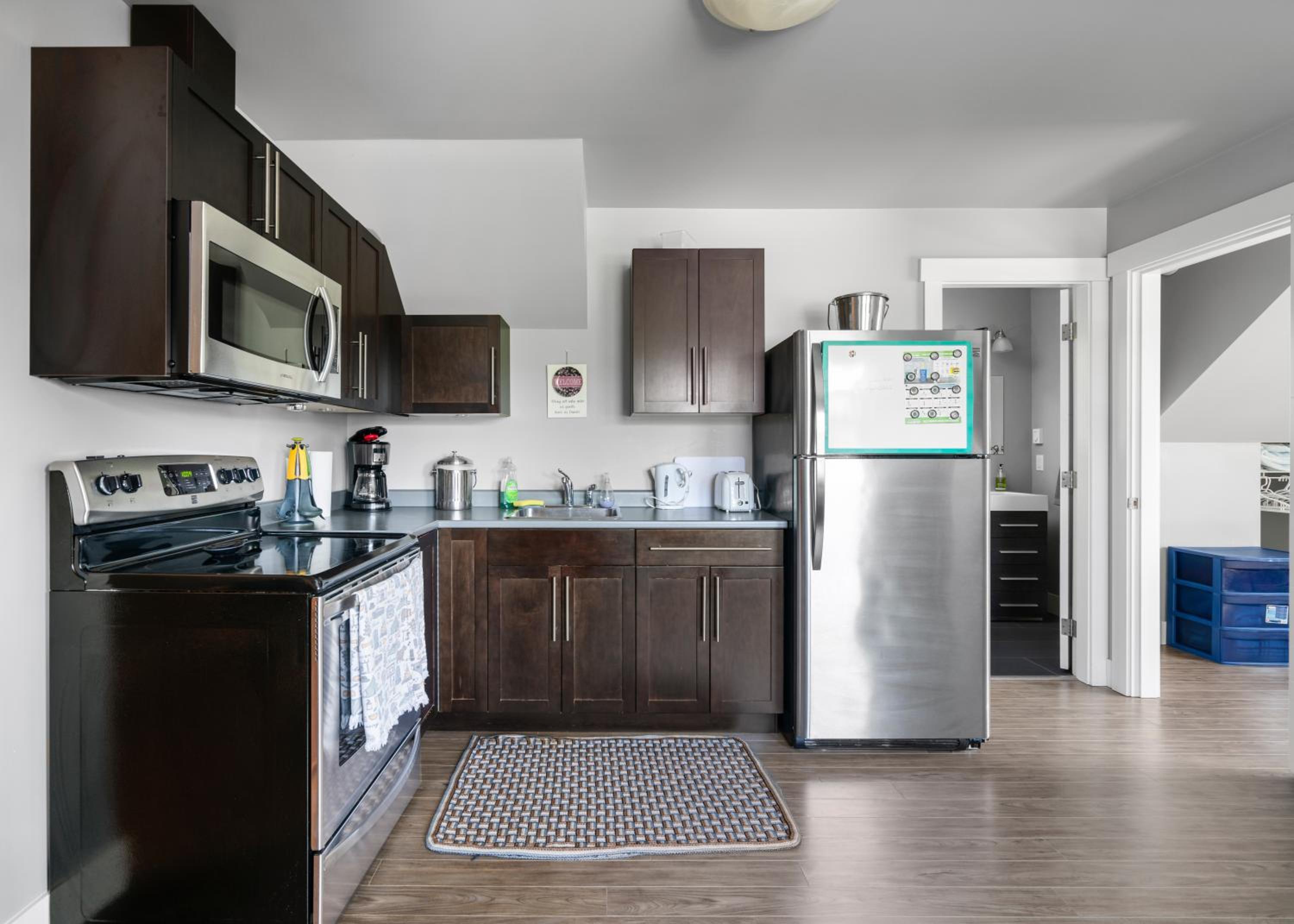 Separate Suite in Prestigious Linley Valley view 5