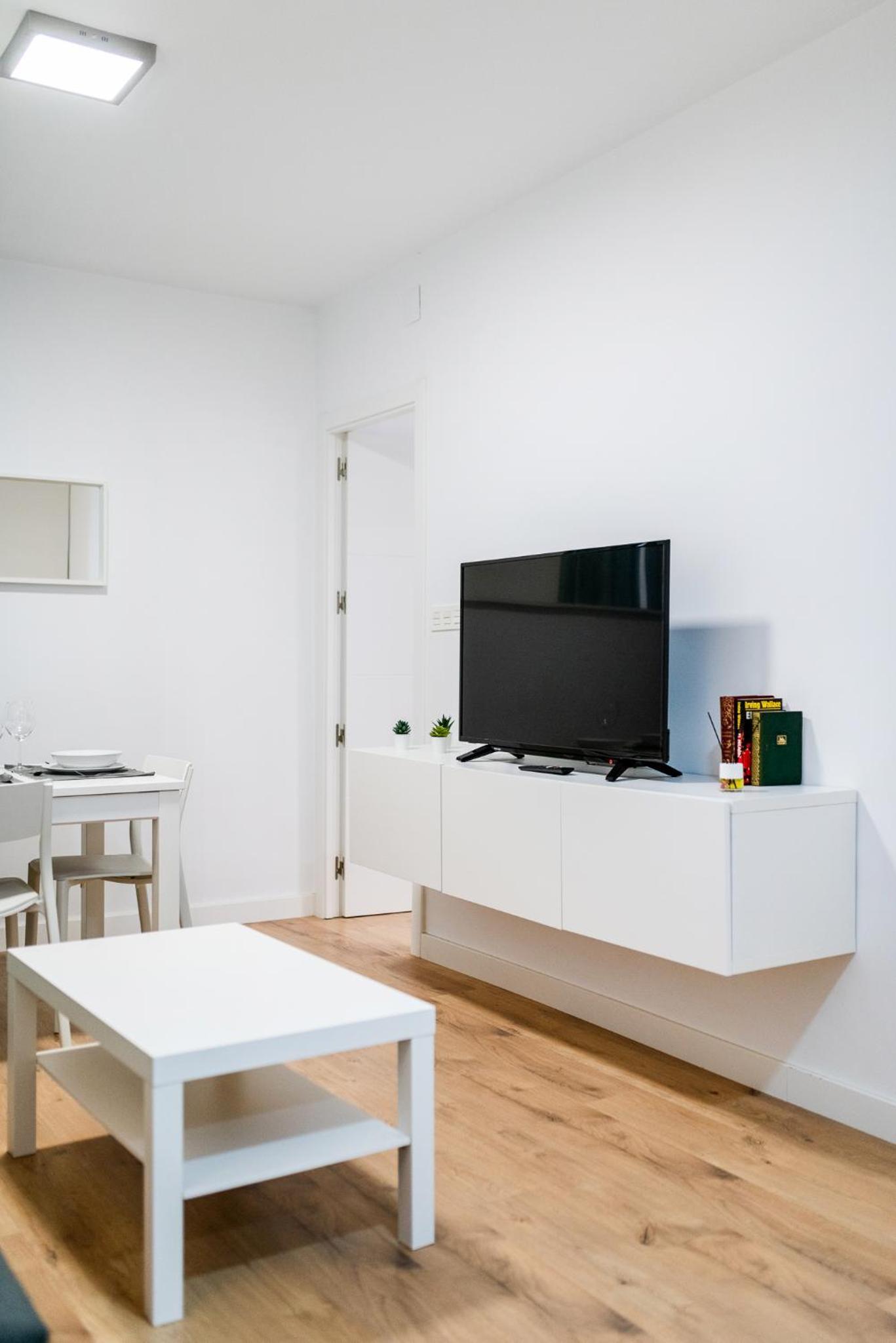 Apartamento junto a Plaza Toros y Hospitales con Parking Gratis