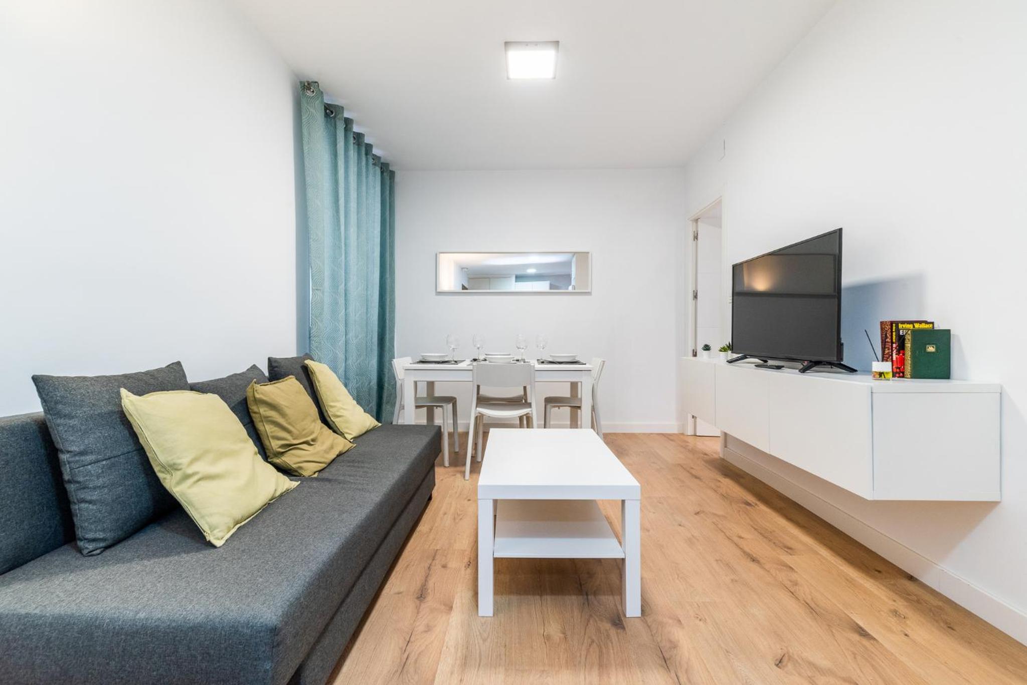 Apartamento junto a Plaza Toros y Hospitales con Parking Gratis