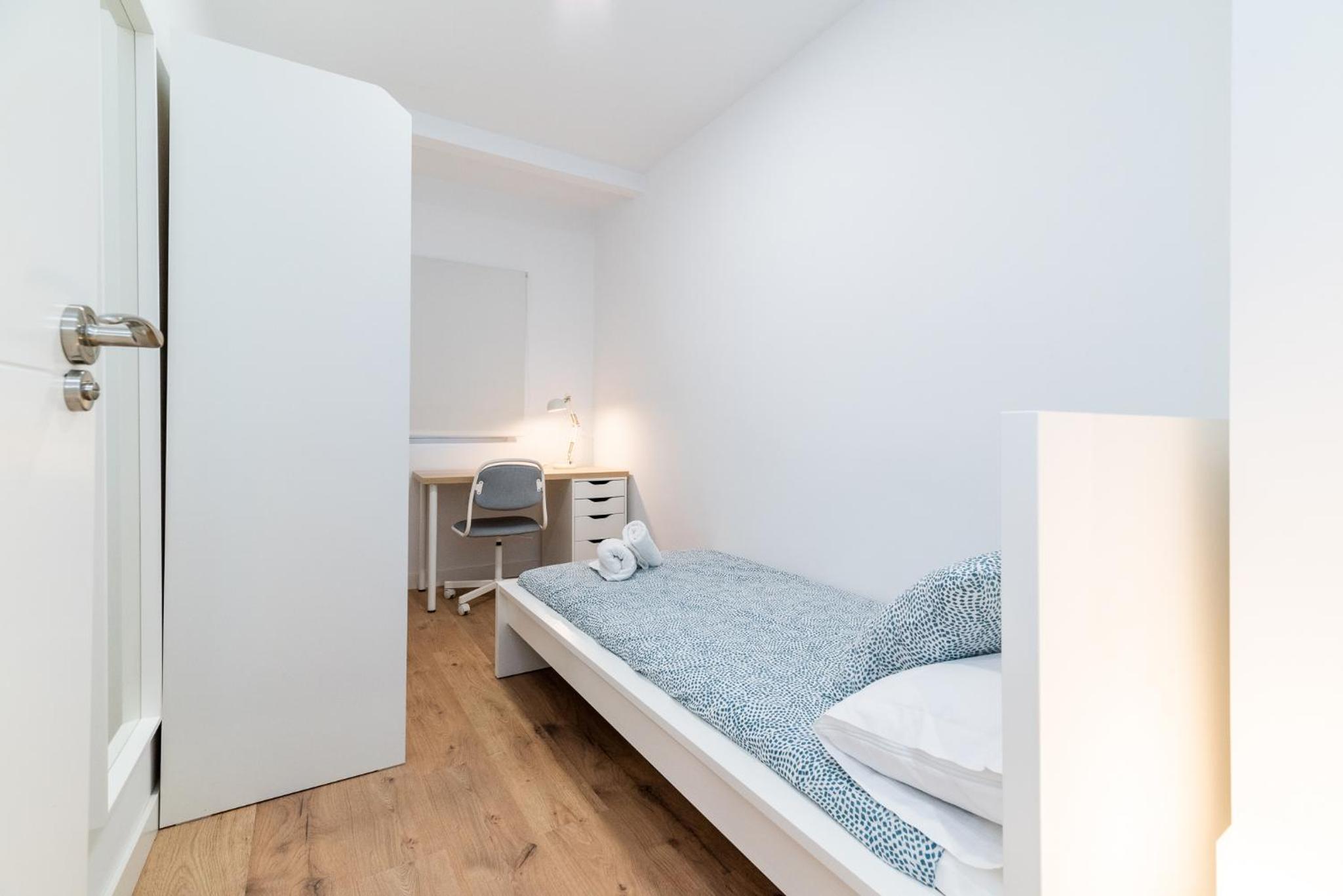 Apartamento junto a Plaza Toros y Hospitales con Parking Gratis