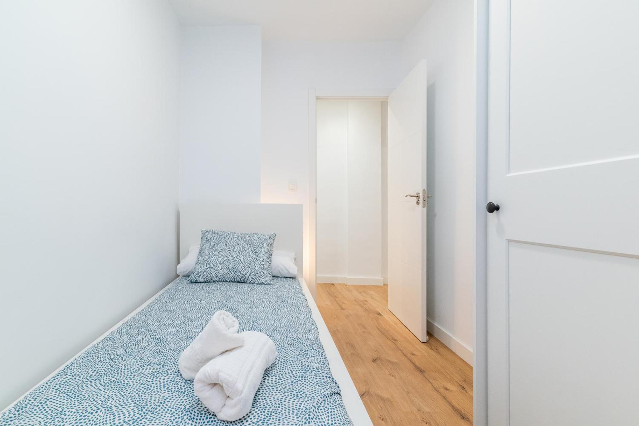 Apartamento junto a Plaza Toros y Hospitales con Parking Gratis