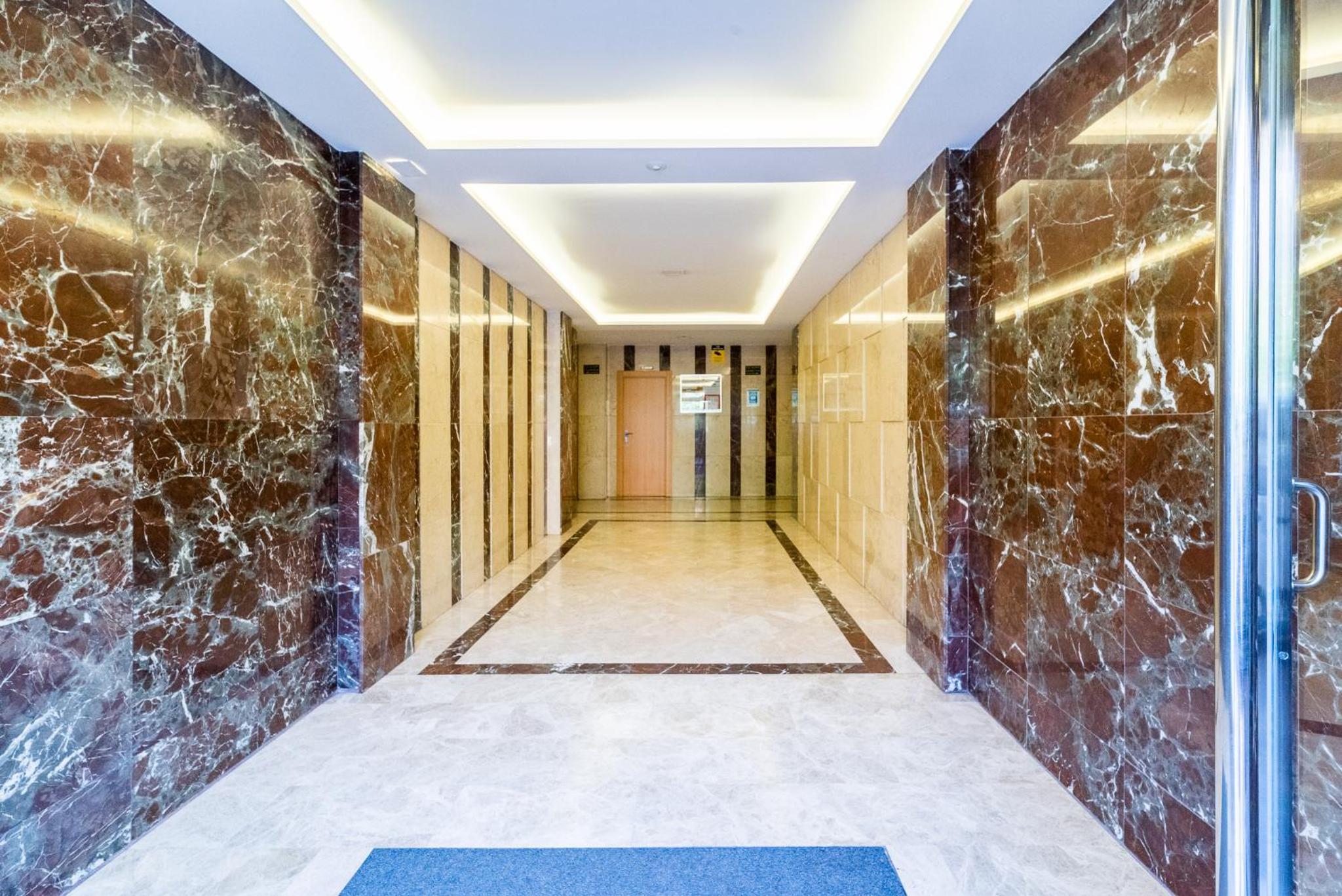 Apartamento junto a Plaza Toros y Hospitales con Parking Gratis