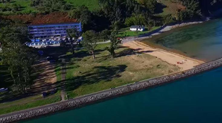 EDIFICIO EL MIRADOR -SITUADO en Playa del Puntal Villaviciosa Primera Linea Playa