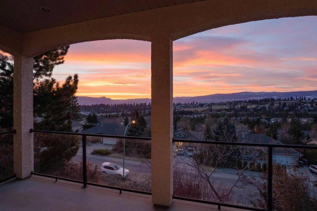 Sunrise Valley Suite