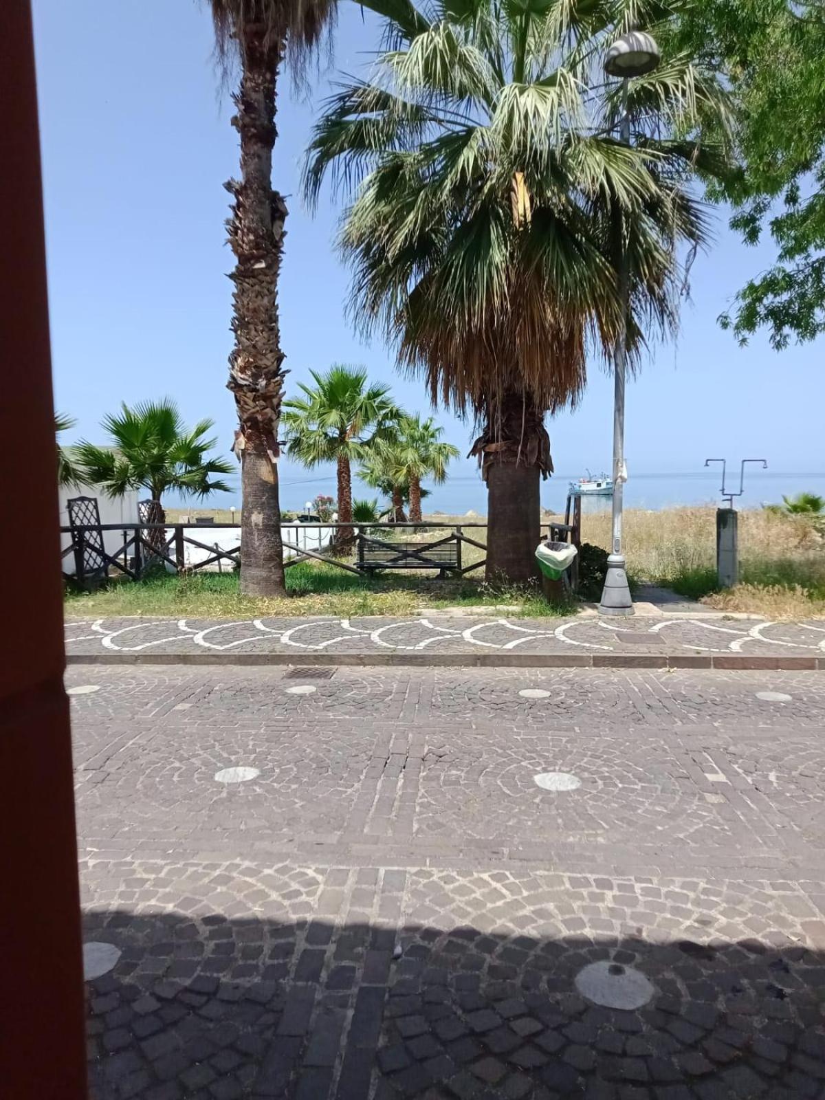 Casa Caronia Marina view 3