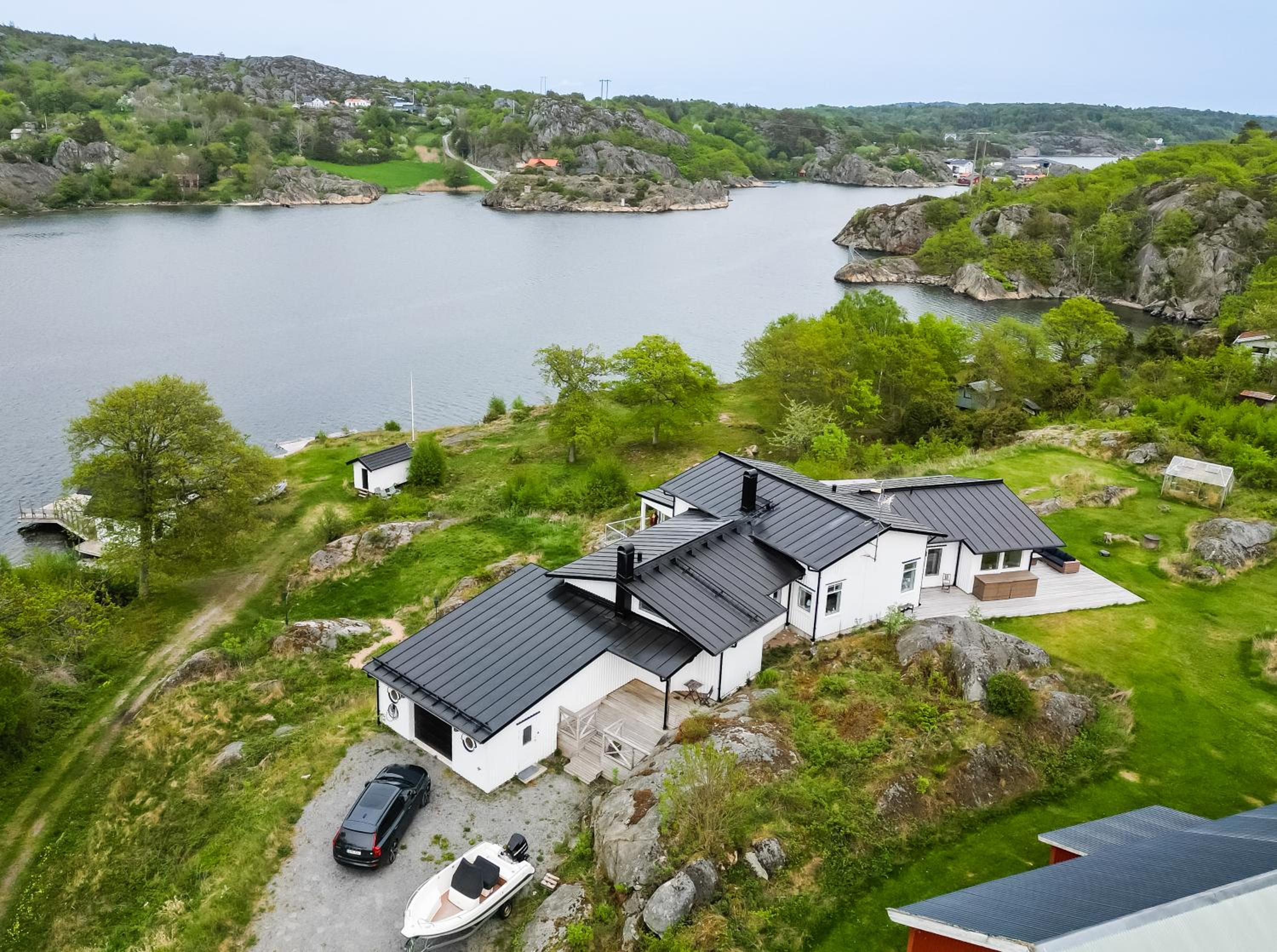Exclusive house with private boathouse view 4