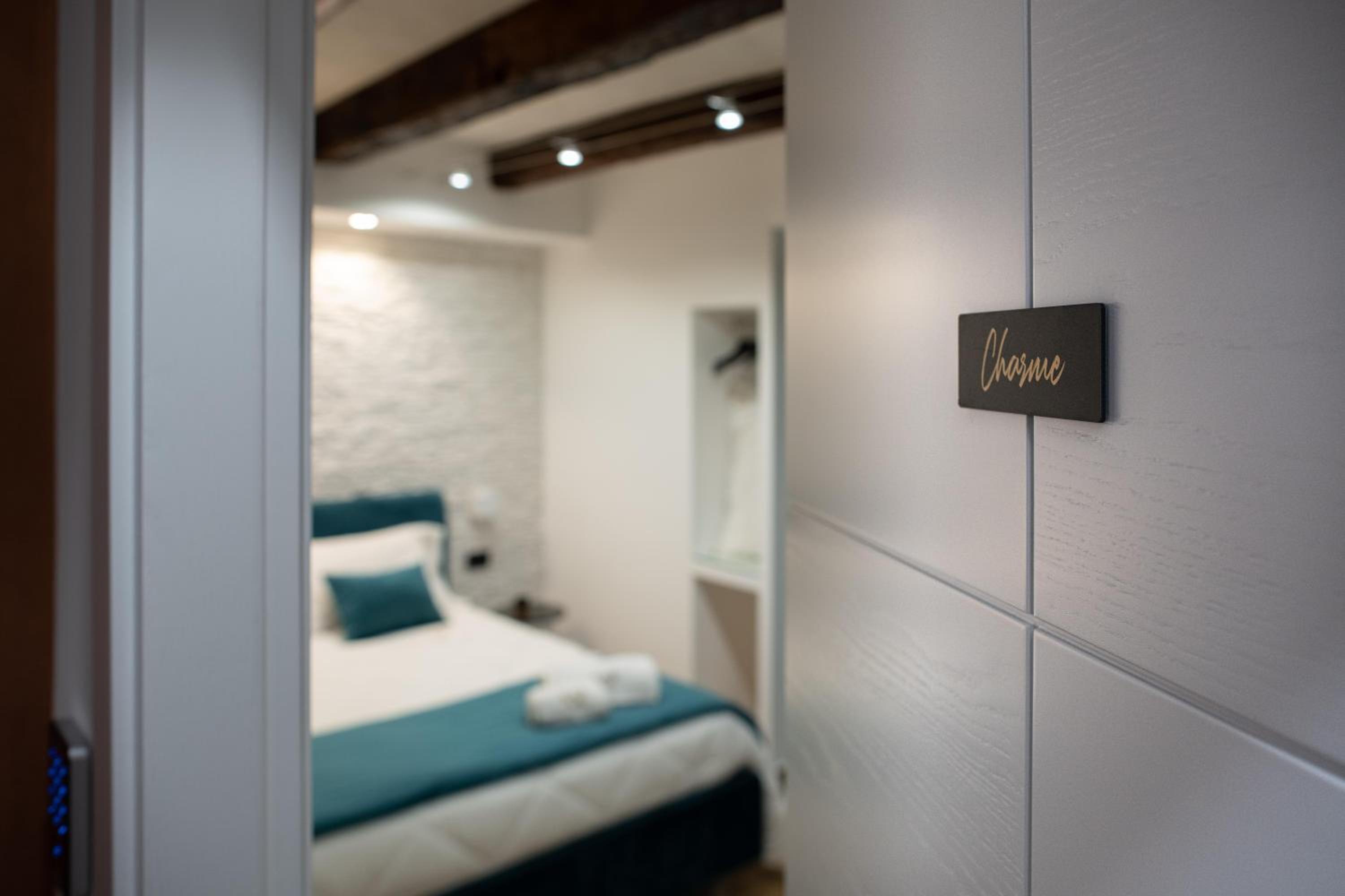 Sofi' Center Rooms
