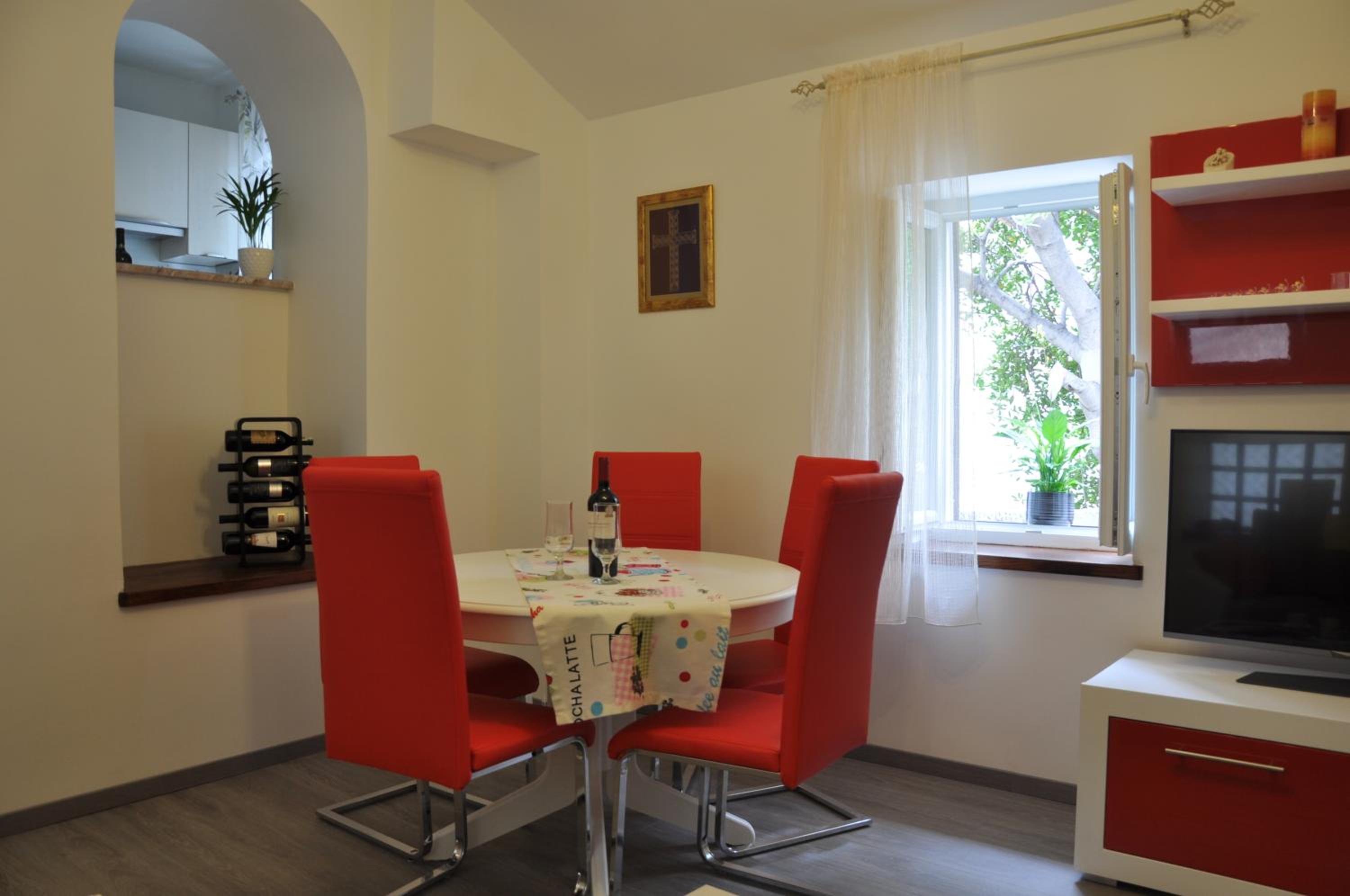Apartment Sweet Home
