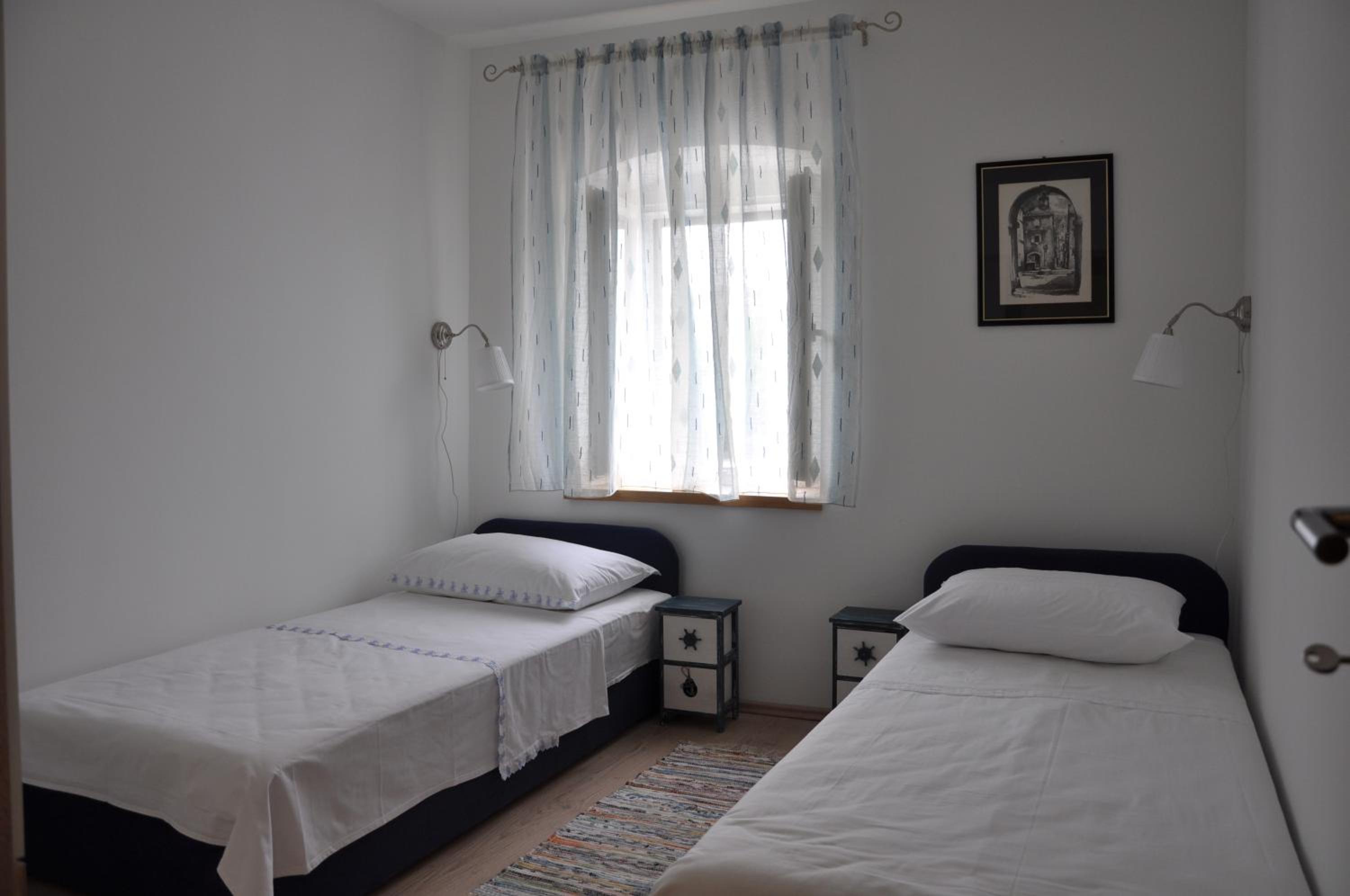 Apartment Sweet Home