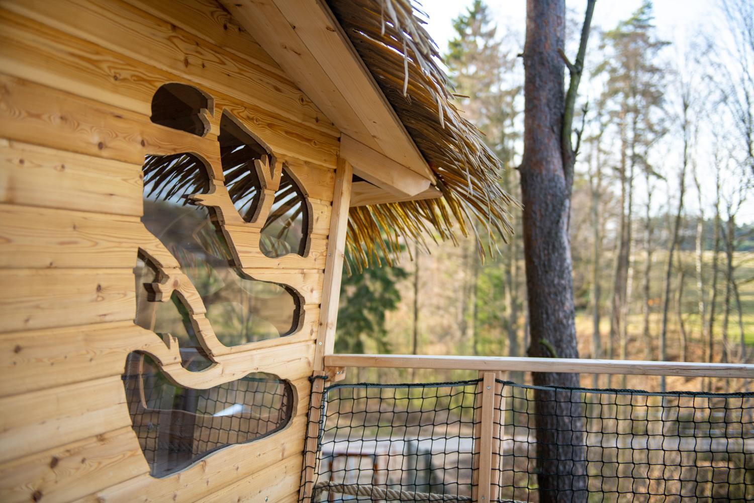 Treehouse U rybníka