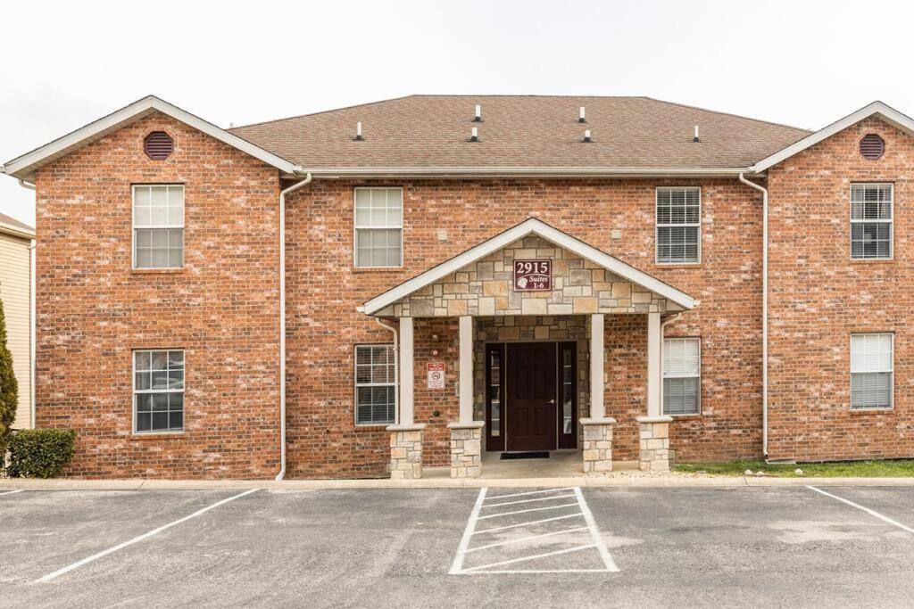 3BR Branson Condo PrimeLocation!