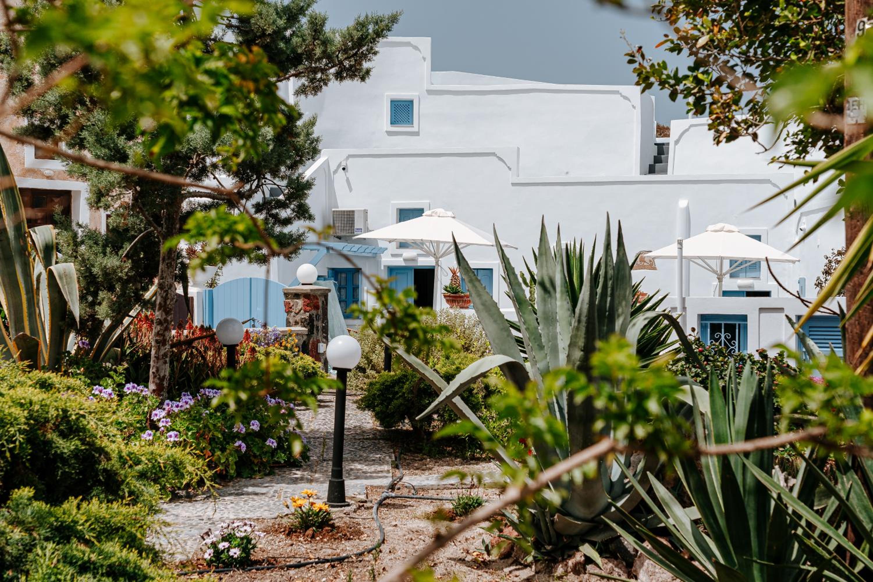 Star Cactus Traditional Cave Suite with Jacuzzi