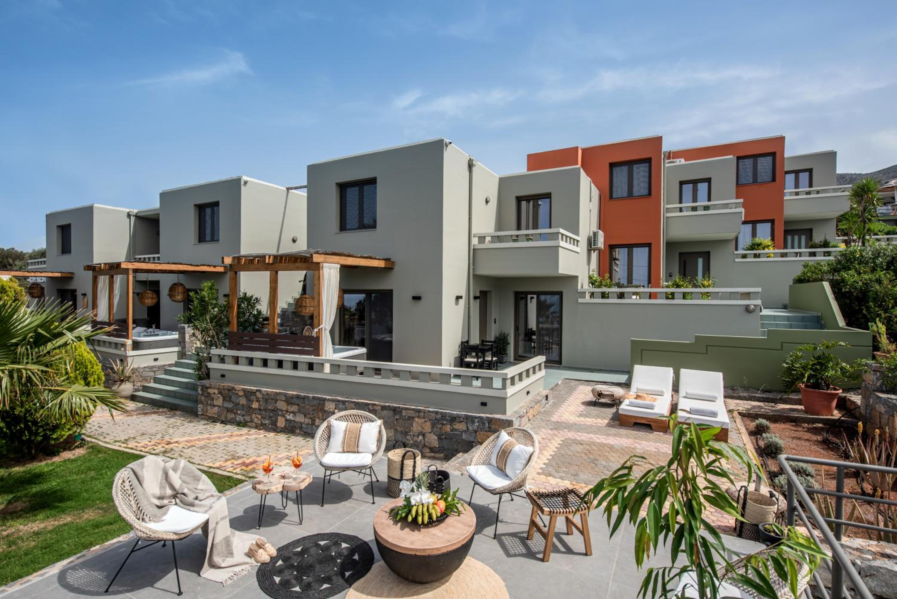 Hotel Everest Apartments and Suites