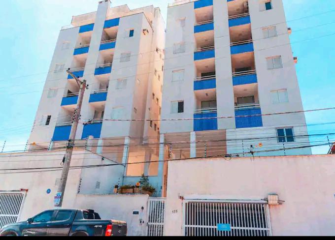 Hotel Dois Quartos, Sacada com Churrasqueira, a 400 MTS do Projeto Tamar e 900 MTS do Aquário - Image 1