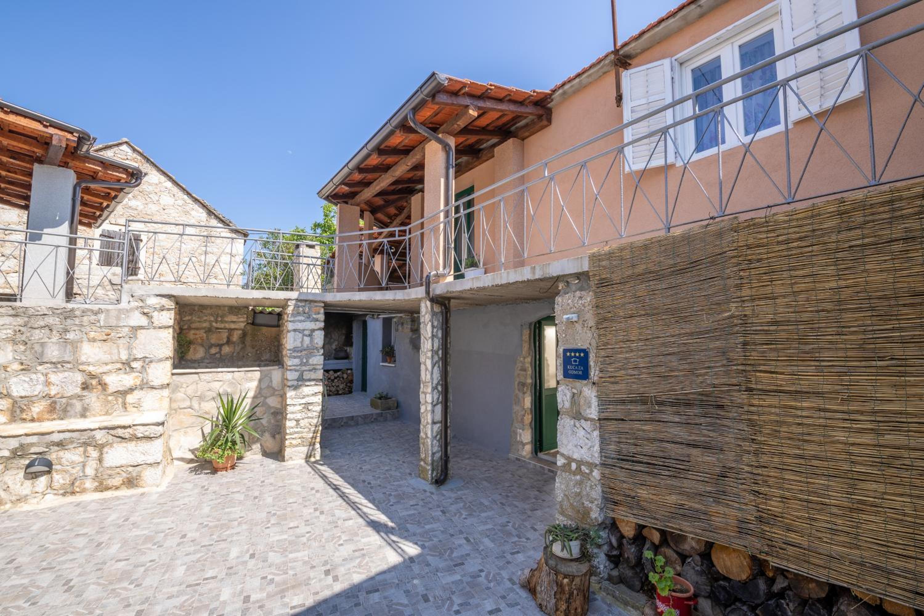 Villa ECCO NATURE 2 view 2